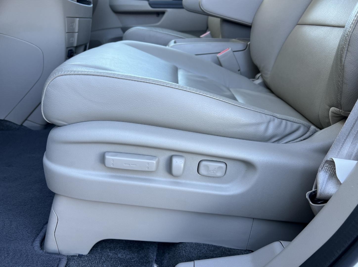 2016 WHITE /Tan Honda Odyssey EX-L (5FNRL5H64GB) with an 3.5L V6 engine, Automatic transmission, located at 2990 Old Orchard Rd., Jackson, MO, 63755, 37.354214, -89.612106 - 2016 Honda Odyssey EX-L 1-Owner 67xxx miles Front Wheel Drive 3.5L V6 Automatic Leather 3rd Row Navigation Power/Heated Seats Backup Camera Sunroof Bluetooth Cruise Power Windows/Locks/Mirrors We have financing available and we accept trades! Fill out a credit application on our websi - Photo#6