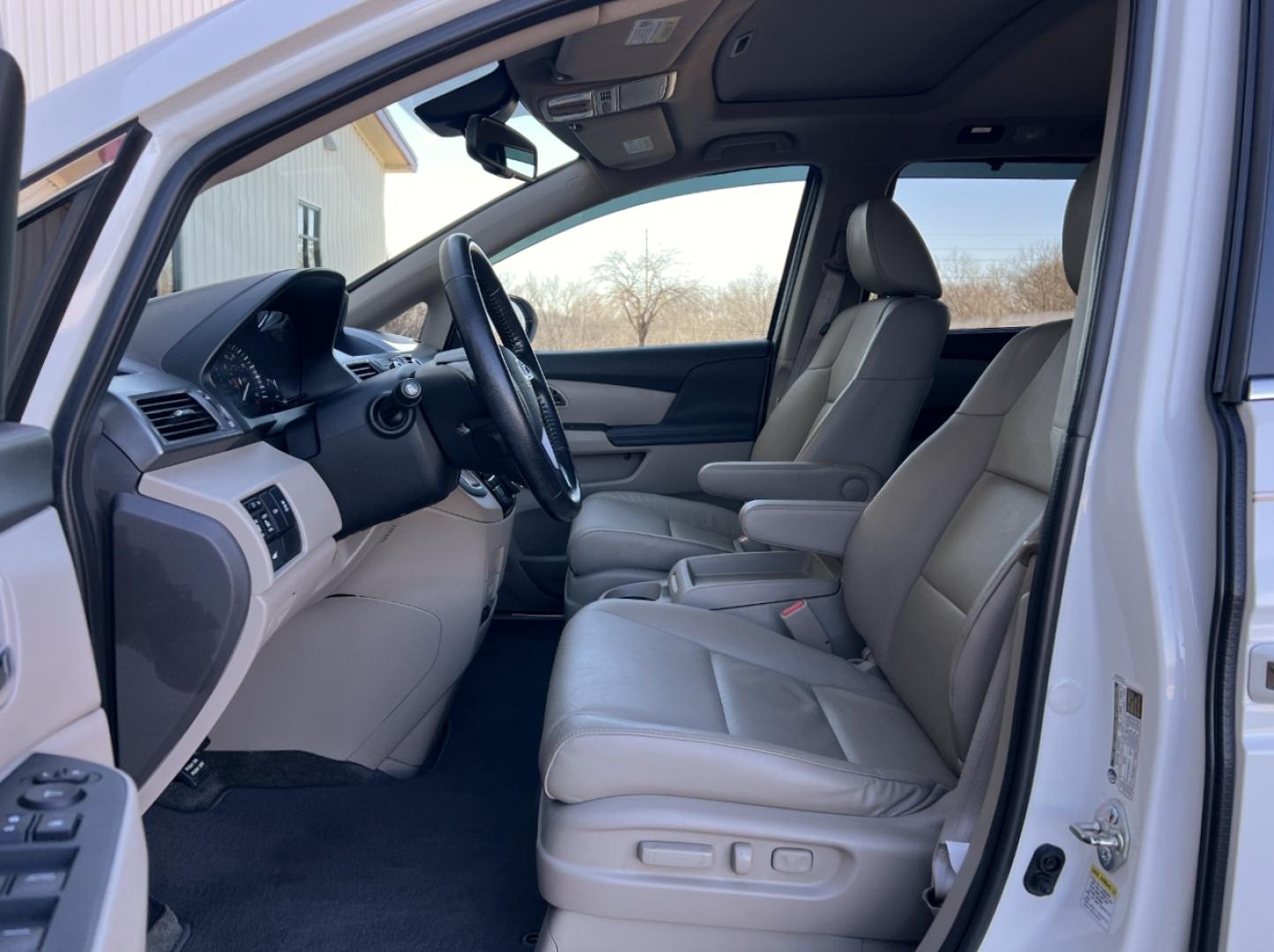 2016 WHITE /Tan Honda Odyssey EX-L (5FNRL5H64GB) with an 3.5L V6 engine, Automatic transmission, located at 2990 Old Orchard Rd., Jackson, MO, 63755, 37.354214, -89.612106 - 2016 Honda Odyssey EX-L 1-Owner 67xxx miles Front Wheel Drive 3.5L V6 Automatic Leather 3rd Row Navigation Power/Heated Seats Backup Camera Sunroof Bluetooth Cruise Power Windows/Locks/Mirrors We have financing available and we accept trades! Fill out a credit application on our websi - Photo#15