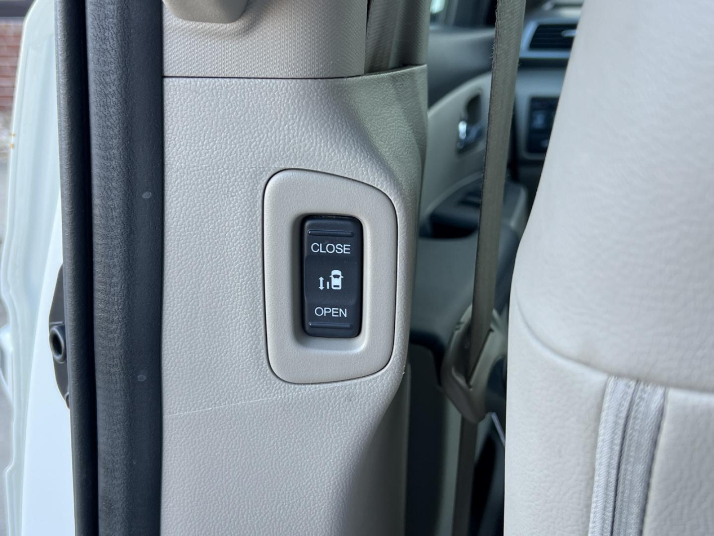 2016 WHITE /Tan Honda Odyssey EX-L (5FNRL5H64GB) with an 3.5L V6 engine, Automatic transmission, located at 2990 Old Orchard Rd., Jackson, MO, 63755, 37.354214, -89.612106 - 2016 Honda Odyssey EX-L 1-Owner 67xxx miles Front Wheel Drive 3.5L V6 Automatic Leather 3rd Row Navigation Power/Heated Seats Backup Camera Sunroof Bluetooth Cruise Power Windows/Locks/Mirrors We have financing available and we accept trades! Fill out a credit application on our websi - Photo#33