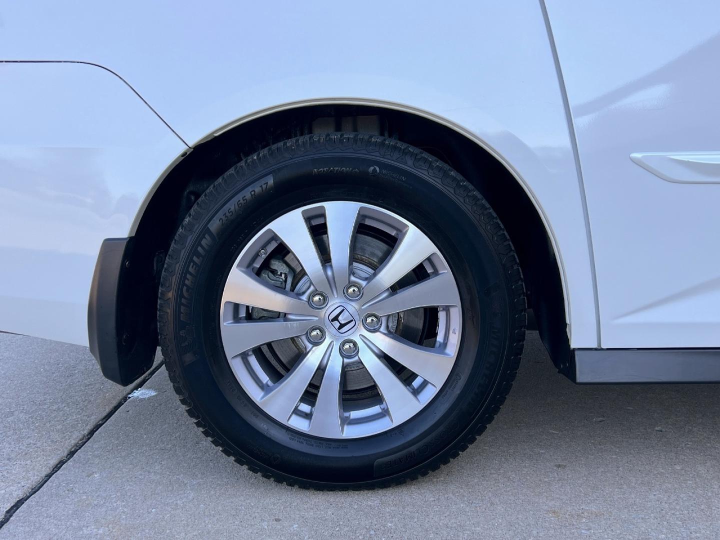 2016 WHITE /Tan Honda Odyssey EX-L (5FNRL5H64GB) with an 3.5L V6 engine, Automatic transmission, located at 2990 Old Orchard Rd., Jackson, MO, 63755, 37.354214, -89.612106 - 2016 Honda Odyssey EX-L 1-Owner 67xxx miles Front Wheel Drive 3.5L V6 Automatic Leather 3rd Row Navigation Power/Heated Seats Backup Camera Sunroof Bluetooth Cruise Power Windows/Locks/Mirrors We have financing available and we accept trades! Fill out a credit application on our websi - Photo#41