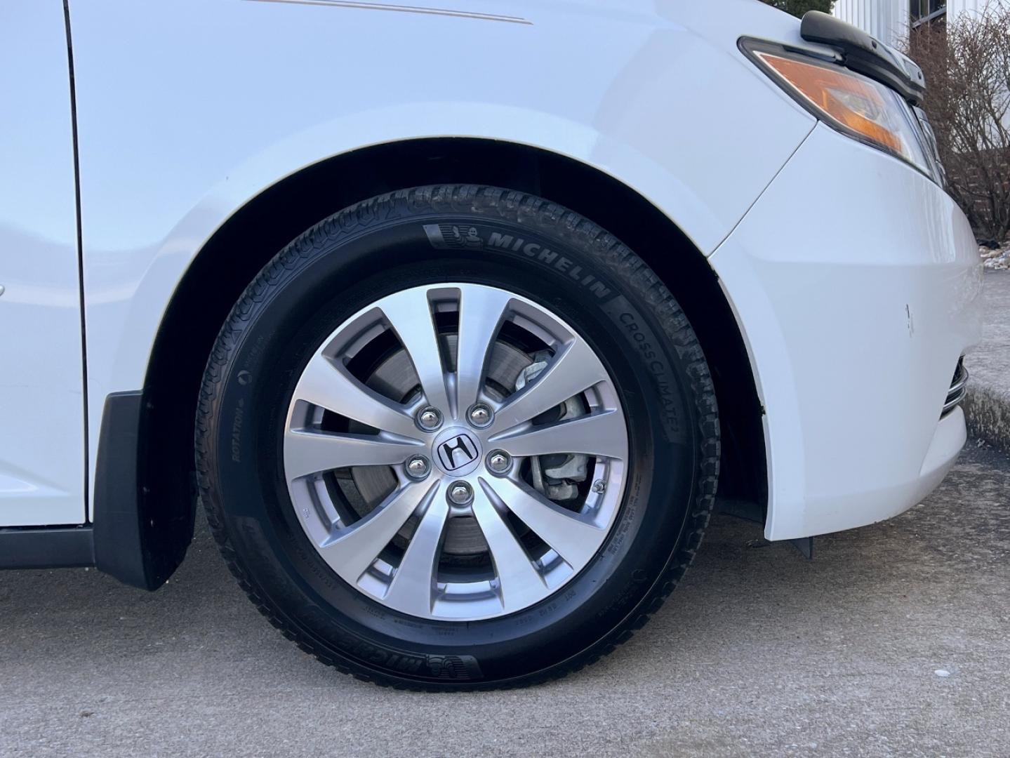 2016 WHITE /Tan Honda Odyssey EX-L (5FNRL5H64GB) with an 3.5L V6 engine, Automatic transmission, located at 2990 Old Orchard Rd., Jackson, MO, 63755, 37.354214, -89.612106 - 2016 Honda Odyssey EX-L 1-Owner 67xxx miles Front Wheel Drive 3.5L V6 Automatic Leather 3rd Row Navigation Power/Heated Seats Backup Camera Sunroof Bluetooth Cruise Power Windows/Locks/Mirrors We have financing available and we accept trades! Fill out a credit application on our websi - Photo#42