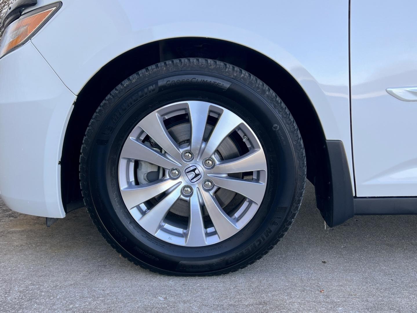 2016 WHITE /Tan Honda Odyssey EX-L (5FNRL5H64GB) with an 3.5L V6 engine, Automatic transmission, located at 2990 Old Orchard Rd., Jackson, MO, 63755, 37.354214, -89.612106 - 2016 Honda Odyssey EX-L 1-Owner 67xxx miles Front Wheel Drive 3.5L V6 Automatic Leather 3rd Row Navigation Power/Heated Seats Backup Camera Sunroof Bluetooth Cruise Power Windows/Locks/Mirrors We have financing available and we accept trades! Fill out a credit application on our websi - Photo#39