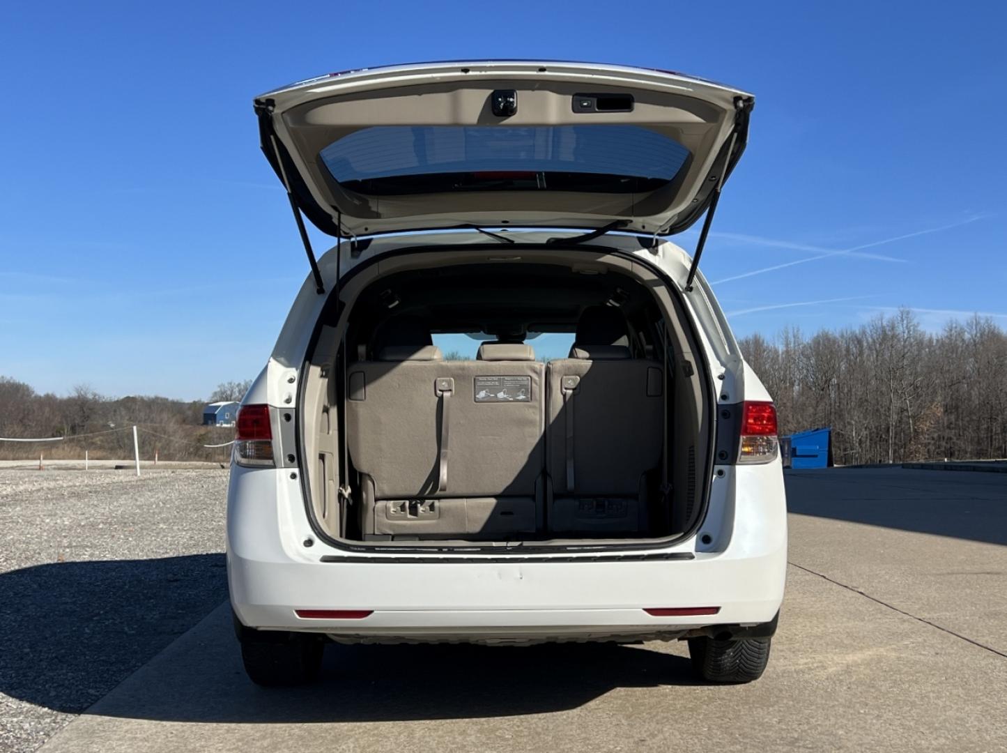 2016 WHITE /Tan Honda Odyssey EX-L (5FNRL5H64GB) with an 3.5L V6 engine, Automatic transmission, located at 2990 Old Orchard Rd., Jackson, MO, 63755, 37.354214, -89.612106 - 2016 Honda Odyssey EX-L 1-Owner 67xxx miles Front Wheel Drive 3.5L V6 Automatic Leather 3rd Row Navigation Power/Heated Seats Backup Camera Sunroof Bluetooth Cruise Power Windows/Locks/Mirrors We have financing available and we accept trades! Fill out a credit application on our websi - Photo#21