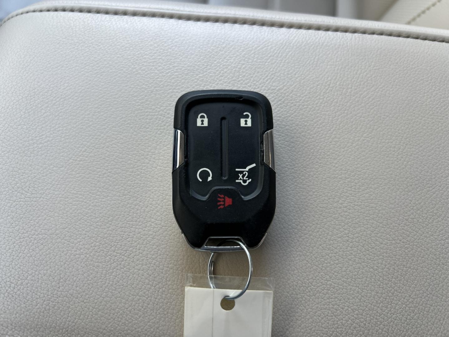 2020 WHITE /Tan GMC Acadia Denali FWD (1GKKNPLS1LZ) with an 3.6L V6 engine, Automatic transmission, located at 2990 Old Orchard Rd., Jackson, MO, 63755, 37.354214, -89.612106 - 2020 GMC Acadia Denali 1-Owner 81xxx miles Front Wheel Drive 3.6L V6 Automatic Leather 3rd Row Navigation Backup Camera Power/Heated/Cooled Seats Heated Rear Seats Heated Steering Wheel Sunroof Bluetooth Remote Start Cruise Power Windows/Locks/Mirrors We have financing available an - Photo#8