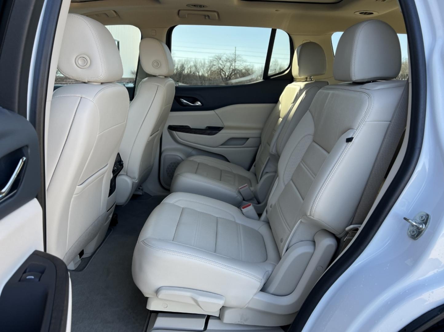 2020 WHITE /Tan GMC Acadia Denali FWD (1GKKNPLS1LZ) with an 3.6L V6 engine, Automatic transmission, located at 2990 Old Orchard Rd., Jackson, MO, 63755, 37.354214, -89.612106 - 2020 GMC Acadia Denali 1-Owner 81xxx miles Front Wheel Drive 3.6L V6 Automatic Leather 3rd Row Navigation Backup Camera Power/Heated/Cooled Seats Heated Rear Seats Heated Steering Wheel Sunroof Bluetooth Remote Start Cruise Power Windows/Locks/Mirrors We have financing available an - Photo#20