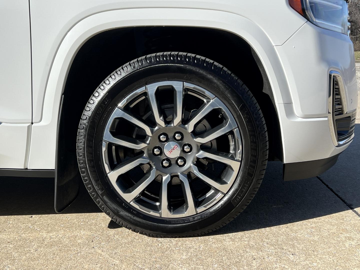 2020 WHITE /Tan GMC Acadia Denali FWD (1GKKNPLS1LZ) with an 3.6L V6 engine, Automatic transmission, located at 2990 Old Orchard Rd., Jackson, MO, 63755, 37.354214, -89.612106 - 2020 GMC Acadia Denali 1-Owner 81xxx miles Front Wheel Drive 3.6L V6 Automatic Leather 3rd Row Navigation Backup Camera Power/Heated/Cooled Seats Heated Rear Seats Heated Steering Wheel Sunroof Bluetooth Remote Start Cruise Power Windows/Locks/Mirrors We have financing available an - Photo#44