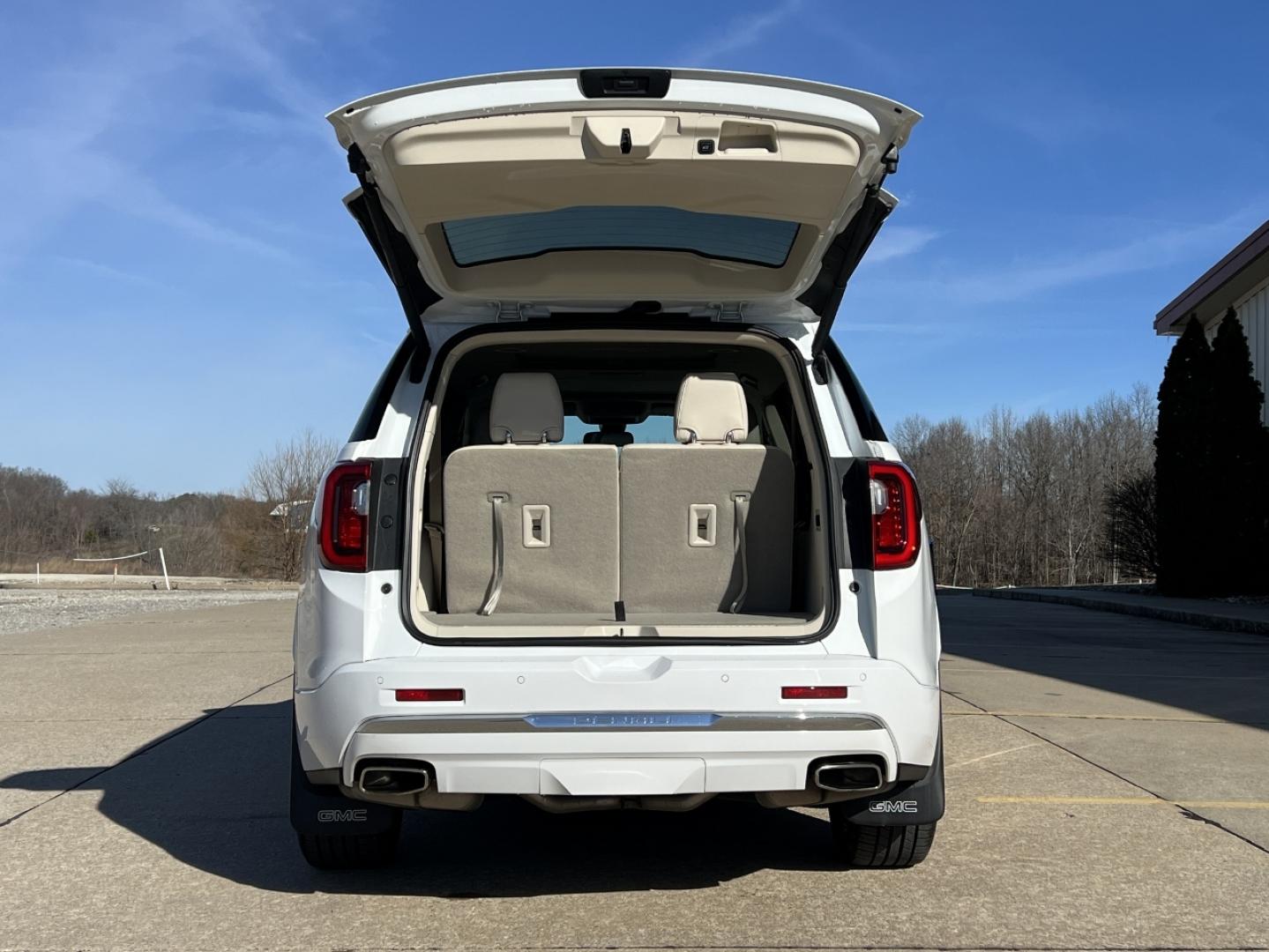 2020 WHITE /Tan GMC Acadia Denali FWD (1GKKNPLS1LZ) with an 3.6L V6 engine, Automatic transmission, located at 2990 Old Orchard Rd., Jackson, MO, 63755, 37.354214, -89.612106 - 2020 GMC Acadia Denali 1-Owner 81xxx miles Front Wheel Drive 3.6L V6 Automatic Leather 3rd Row Navigation Backup Camera Power/Heated/Cooled Seats Heated Rear Seats Heated Steering Wheel Sunroof Bluetooth Remote Start Cruise Power Windows/Locks/Mirrors We have financing available an - Photo#23