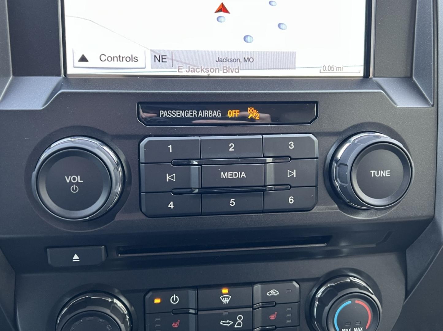 2018 RED /Tan Ford F-150 XLT SuperCab 6.5-ft. 4WD (1FTEX1EP1JK) with an 2.7L V6 engine, 6A transmission, located at 2990 Old Orchard Rd., Jackson, MO, 63755, 37.354214, -89.612106 - 2018 Ford F-150 XLT 91xxx miles 4x4 2.7L V6 Automatic Navigation Power/Heated Seats Backup Camera Bluetooth Remote Start Cruise Power Windows/Locks/Mirrors We have financing available and we accept trades! Fill out a credit application on our website or come by today! If you have any qu - Photo#29