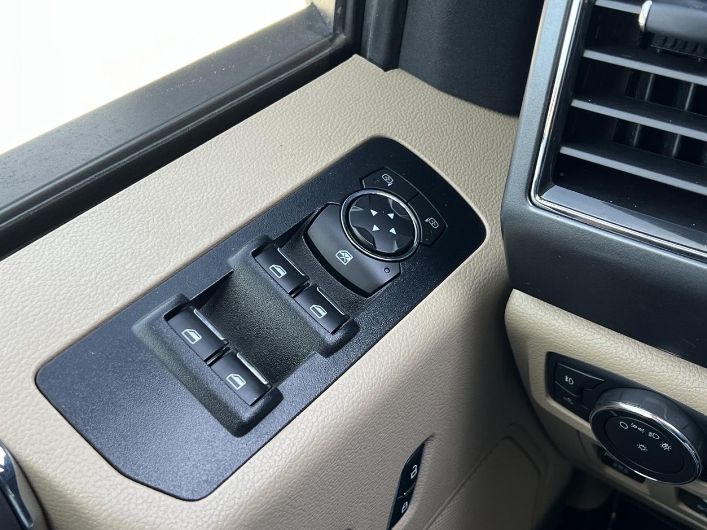 2018 RED /Tan Ford F-150 XLT SuperCab 6.5-ft. 4WD (1FTEX1EP1JK) with an 2.7L V6 engine, 6A transmission, located at 2990 Old Orchard Rd., Jackson, MO, 63755, 37.354214, -89.612106 - 2018 Ford F-150 XLT 91xxx miles 4x4 2.7L V6 Automatic Navigation Power/Heated Seats Backup Camera Bluetooth Remote Start Cruise Power Windows/Locks/Mirrors We have financing available and we accept trades! Fill out a credit application on our website or come by today! If you have any qu - Photo#31