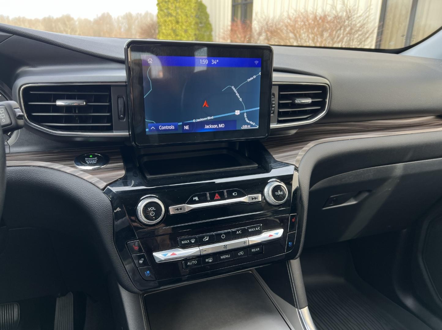 2021 BLACK /Black Ford Explorer Limited AWD (1FMSK8FH3MG) with an 2.3L 4 Cyl. engine, Automatic transmission, located at 2990 Old Orchard Rd., Jackson, MO, 63755, 37.354214, -89.612106 - 2021 Ford Explorer Limited 1-Owner 63xxx miles 4 Wheel Drive 2.3L 4 Cyl. Automatic Leather 3rd Row Navigation Power/Heated/Cooled Seats Heated Rear Seats Heated Steering Wheel Backup Camera Sunroof Bluetooth Remote Start Cruise Power Windows/Locks/Mirrors We have financing availabl - Photo#31