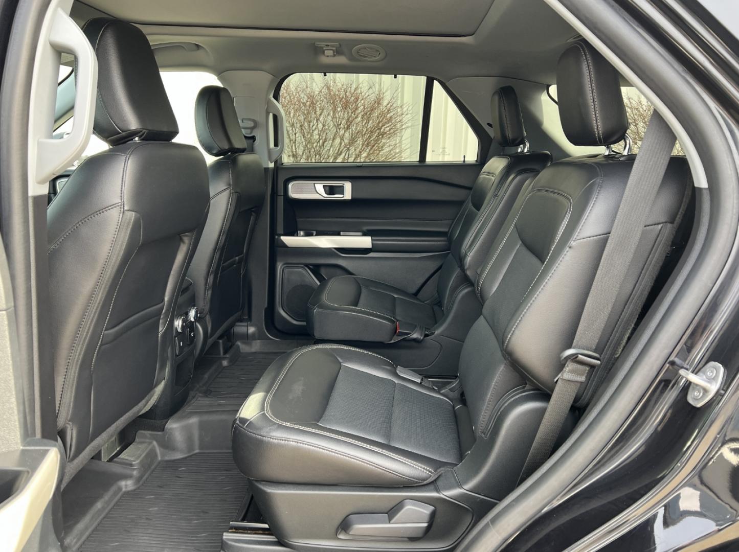 2021 BLACK /Black Ford Explorer Limited AWD (1FMSK8FH3MG) with an 2.3L 4 Cyl. engine, Automatic transmission, located at 2990 Old Orchard Rd., Jackson, MO, 63755, 37.354214, -89.612106 - 2021 Ford Explorer Limited 1-Owner 63xxx miles 4 Wheel Drive 2.3L 4 Cyl. Automatic Leather 3rd Row Navigation Power/Heated/Cooled Seats Heated Rear Seats Heated Steering Wheel Backup Camera Sunroof Bluetooth Remote Start Cruise Power Windows/Locks/Mirrors We have financing availabl - Photo#20