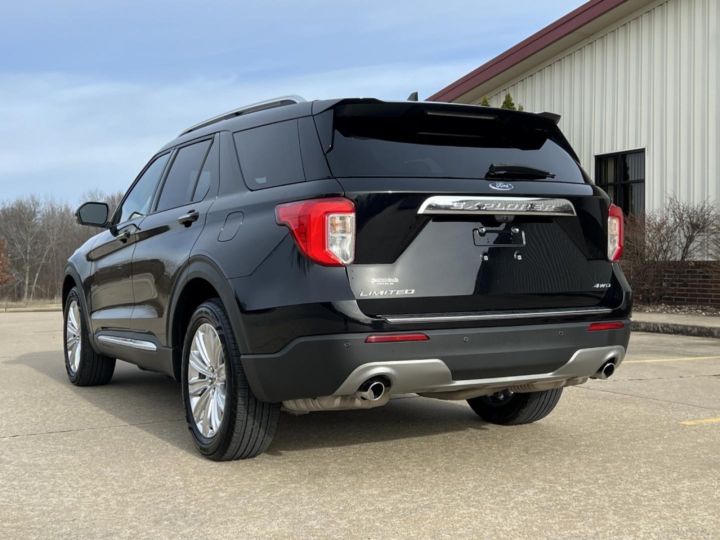 2021 BLACK /Black Ford Explorer Limited AWD (1FMSK8FH3MG) with an 2.3L 4 Cyl. engine, Automatic transmission, located at 2990 Old Orchard Rd., Jackson, MO, 63755, 37.354214, -89.612106 - 2021 Ford Explorer Limited 1-Owner 63xxx miles 4 Wheel Drive 2.3L 4 Cyl. Automatic Leather 3rd Row Navigation Power/Heated/Cooled Seats Heated Rear Seats Heated Steering Wheel Backup Camera Sunroof Bluetooth Remote Start Cruise Power Windows/Locks/Mirrors We have financing availabl - Photo#13
