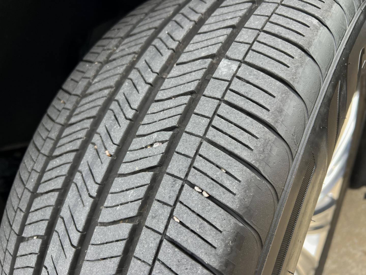 2021 BLACK /Black Ford Explorer Limited AWD (1FMSK8FH3MG) with an 2.3L 4 Cyl. engine, Automatic transmission, located at 2990 Old Orchard Rd., Jackson, MO, 63755, 37.354214, -89.612106 - 2021 Ford Explorer Limited 1-Owner 63xxx miles 4 Wheel Drive 2.3L 4 Cyl. Automatic Leather 3rd Row Navigation Power/Heated/Cooled Seats Heated Rear Seats Heated Steering Wheel Backup Camera Sunroof Bluetooth Remote Start Cruise Power Windows/Locks/Mirrors We have financing availabl - Photo#43