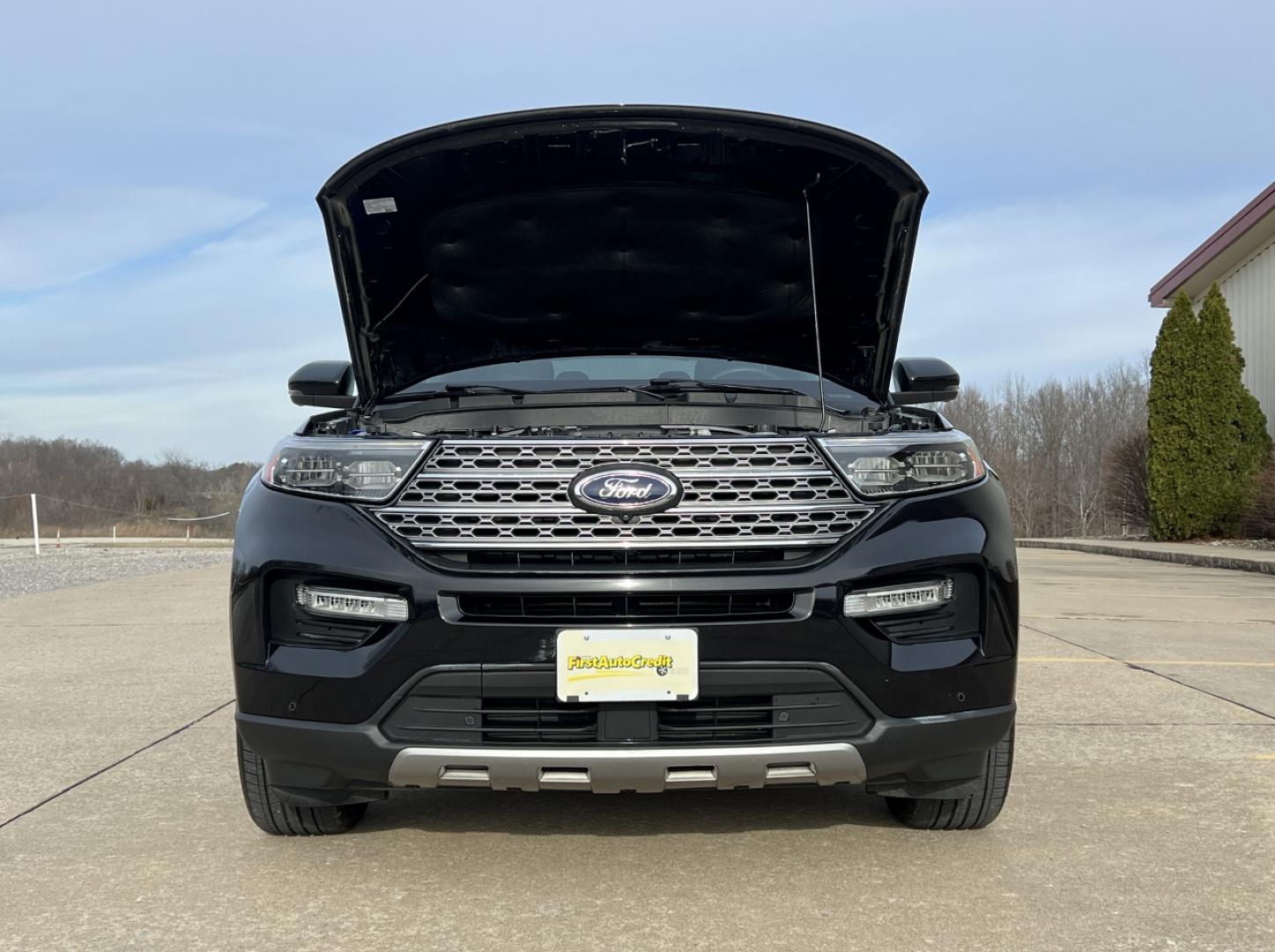 2021 BLACK /Black Ford Explorer Limited AWD (1FMSK8FH3MG) with an 2.3L 4 Cyl. engine, Automatic transmission, located at 2990 Old Orchard Rd., Jackson, MO, 63755, 37.354214, -89.612106 - 2021 Ford Explorer Limited 1-Owner 63xxx miles 4 Wheel Drive 2.3L 4 Cyl. Automatic Leather 3rd Row Navigation Power/Heated/Cooled Seats Heated Rear Seats Heated Steering Wheel Backup Camera Sunroof Bluetooth Remote Start Cruise Power Windows/Locks/Mirrors We have financing availabl - Photo#41