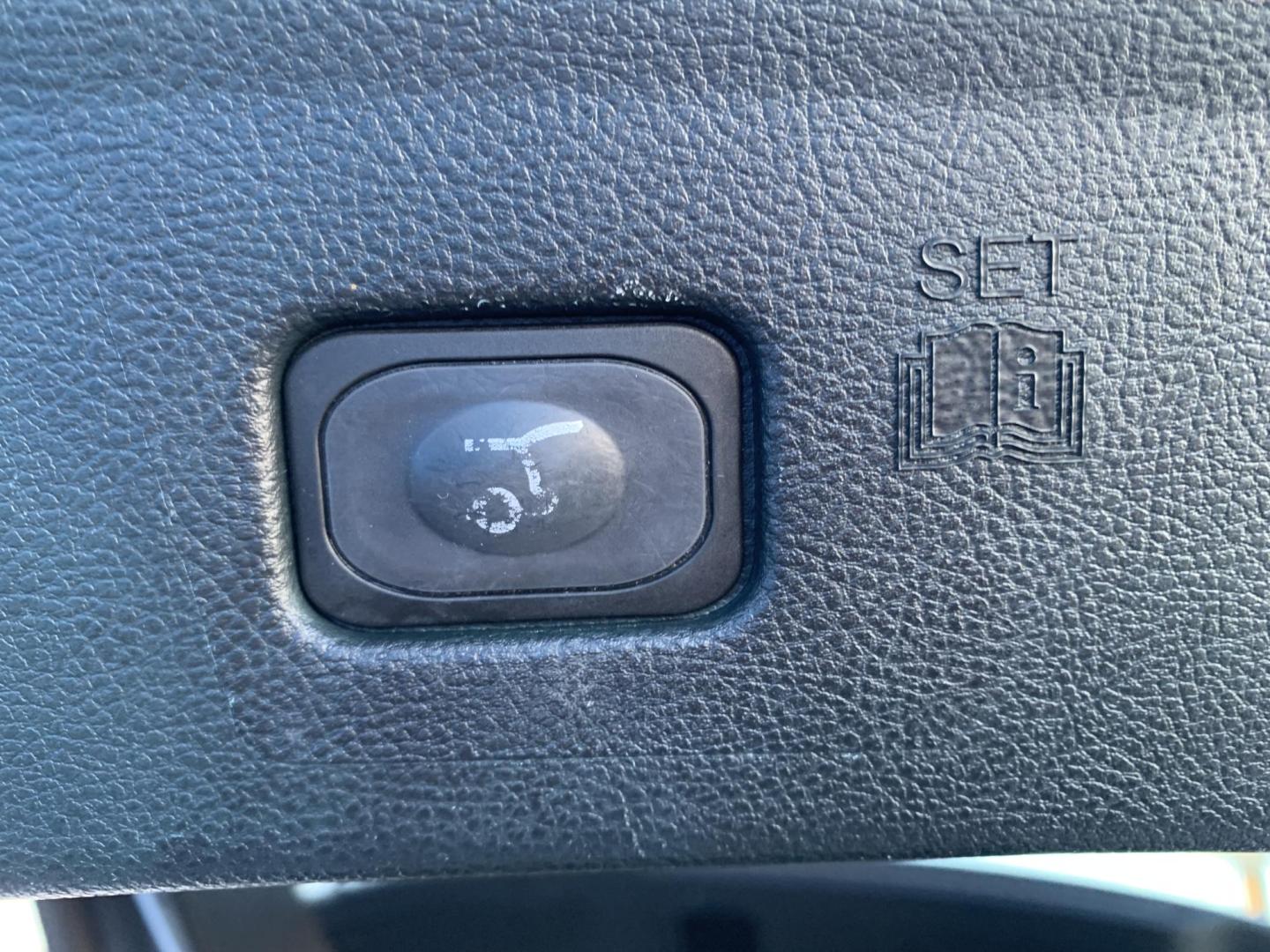 2015 WHITE /BLACK Ford Edge Titanium (2FMPK3K96FB) with an 2.0L L4 DOHC 16V engine, Automatic transmission, located at 506 S. Kingshighway, Cape Girardeau, MO, 63703, (573) 235-5000, 37.294991, -89.553635 - 2015 Ford Edge Titanium 2.0L 4 Cyl. Automatic Leather Navigation Backup Camera Power/Heated Seats Bluetooth Cruise Power Windows/Locks/Mirrors We have financing available and we accept trades! Fill out a credit application on our website or come by today! If you have - Photo#7