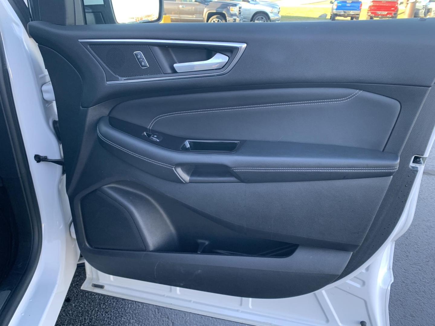 2015 WHITE /BLACK Ford Edge Titanium (2FMPK3K96FB) with an 2.0L L4 DOHC 16V engine, Automatic transmission, located at 506 S. Kingshighway, Cape Girardeau, MO, 63703, (573) 235-5000, 37.294991, -89.553635 - 2015 Ford Edge Titanium 2.0L 4 Cyl. Automatic Leather Navigation Backup Camera Power/Heated Seats Bluetooth Cruise Power Windows/Locks/Mirrors We have financing available and we accept trades! Fill out a credit application on our website or come by today! If you have - Photo#12