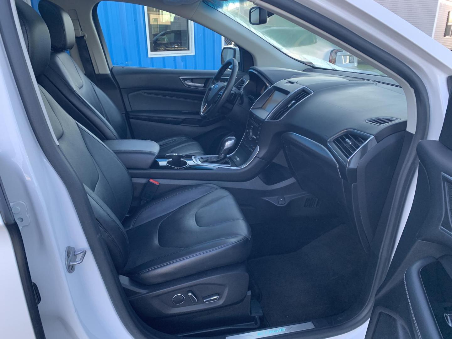 2015 WHITE /BLACK Ford Edge Titanium (2FMPK3K96FB) with an 2.0L L4 DOHC 16V engine, Automatic transmission, located at 506 S. Kingshighway, Cape Girardeau, MO, 63703, (573) 235-5000, 37.294991, -89.553635 - 2015 Ford Edge Titanium 2.0L 4 Cyl. Automatic Leather Navigation Backup Camera Power/Heated Seats Bluetooth Cruise Power Windows/Locks/Mirrors We have financing available and we accept trades! Fill out a credit application on our website or come by today! If you have - Photo#13
