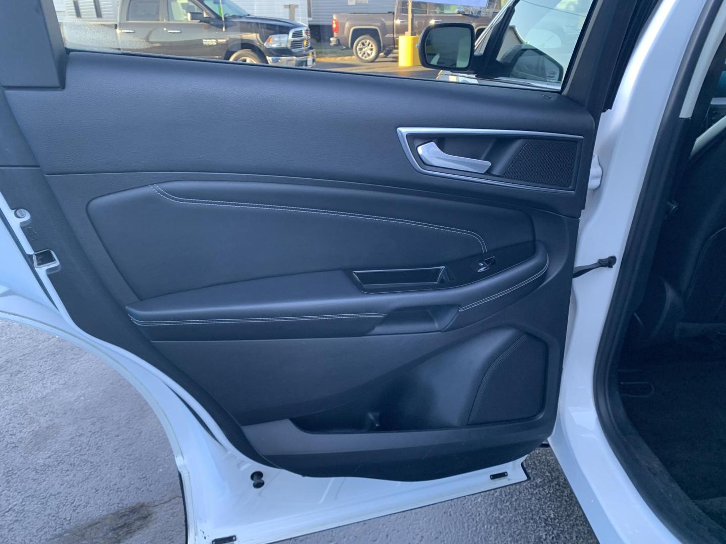 2015 WHITE /BLACK Ford Edge Titanium (2FMPK3K96FB) with an 2.0L L4 DOHC 16V engine, Automatic transmission, located at 506 S. Kingshighway, Cape Girardeau, MO, 63703, (573) 235-5000, 37.294991, -89.553635 - 2015 Ford Edge Titanium 2.0L 4 Cyl. Automatic Leather Navigation Backup Camera Power/Heated Seats Bluetooth Cruise Power Windows/Locks/Mirrors We have financing available and we accept trades! Fill out a credit application on our website or come by today! If you have - Photo#17