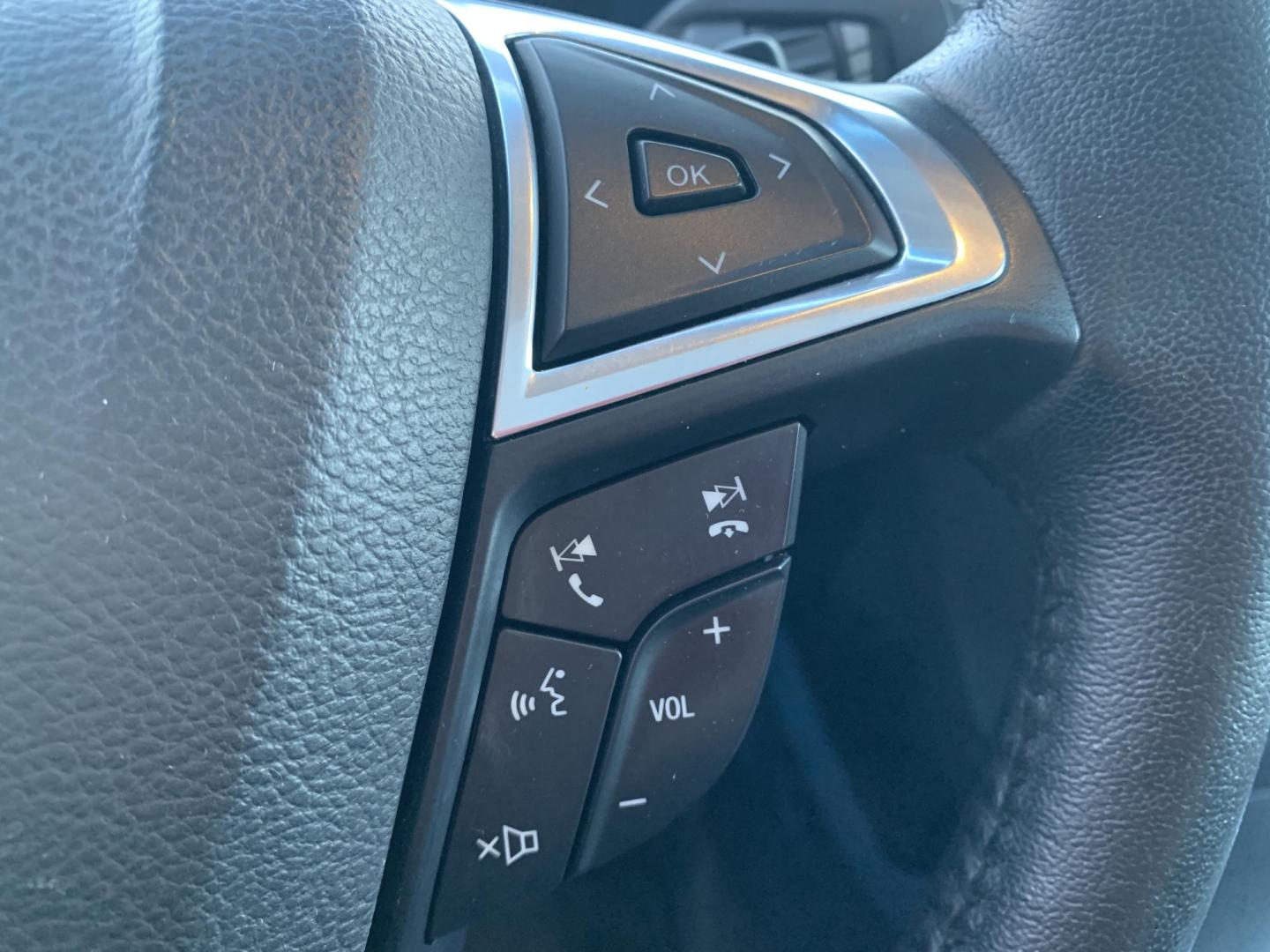 2015 WHITE /BLACK Ford Edge Titanium (2FMPK3K96FB) with an 2.0L L4 DOHC 16V engine, Automatic transmission, located at 506 S. Kingshighway, Cape Girardeau, MO, 63703, (573) 235-5000, 37.294991, -89.553635 - 2015 Ford Edge Titanium 2.0L 4 Cyl. Automatic Leather Navigation Backup Camera Power/Heated Seats Bluetooth Cruise Power Windows/Locks/Mirrors We have financing available and we accept trades! Fill out a credit application on our website or come by today! If you have - Photo#23