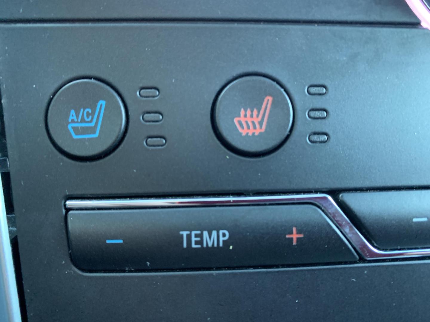 2015 WHITE /BLACK Ford Edge Titanium (2FMPK3K96FB) with an 2.0L L4 DOHC 16V engine, Automatic transmission, located at 506 S. Kingshighway, Cape Girardeau, MO, 63703, (573) 235-5000, 37.294991, -89.553635 - 2015 Ford Edge Titanium 2.0L 4 Cyl. Automatic Leather Navigation Backup Camera Power/Heated Seats Bluetooth Cruise Power Windows/Locks/Mirrors We have financing available and we accept trades! Fill out a credit application on our website or come by today! If you have - Photo#35