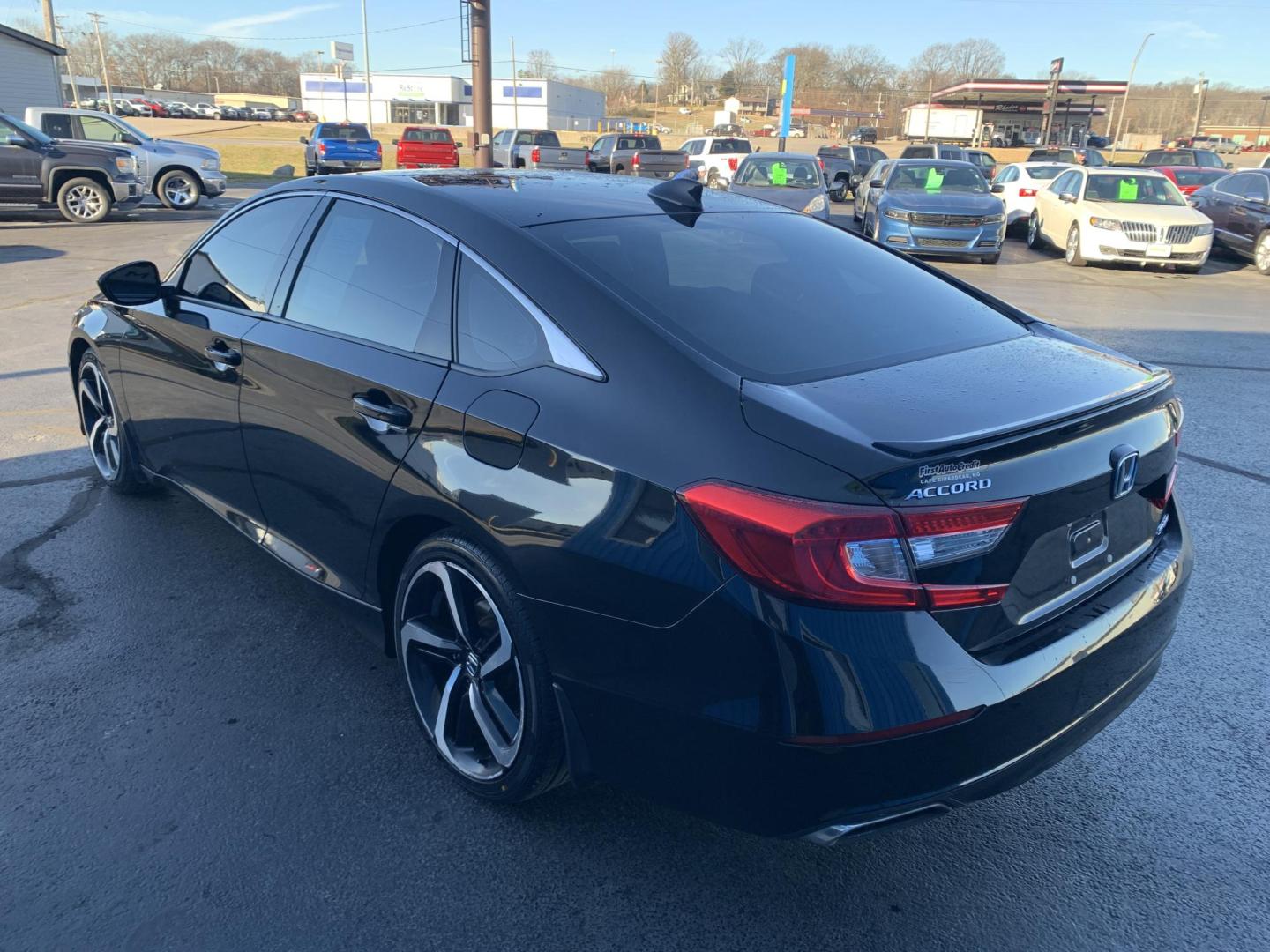 2018 BLACK /BLACK Honda Accord Sport CVT (1HGCV1F33JA) with an 1.5L L4 DOHC 16V engine, CVT transmission, located at 506 S. Kingshighway, Cape Girardeau, MO, 63703, (573) 235-5000, 37.294991, -89.553635 - 2018 Honda Accord Sport 106k Miles Front Wheel Drive 2.0L 4 Cyl. Automatic Remote Start Bluetooth Back Up Camera Cruise Power Windows/Locks/Mirrors We have financing available and we accept trades! Fill out a credit application on our website or come by today! If you - Photo#4