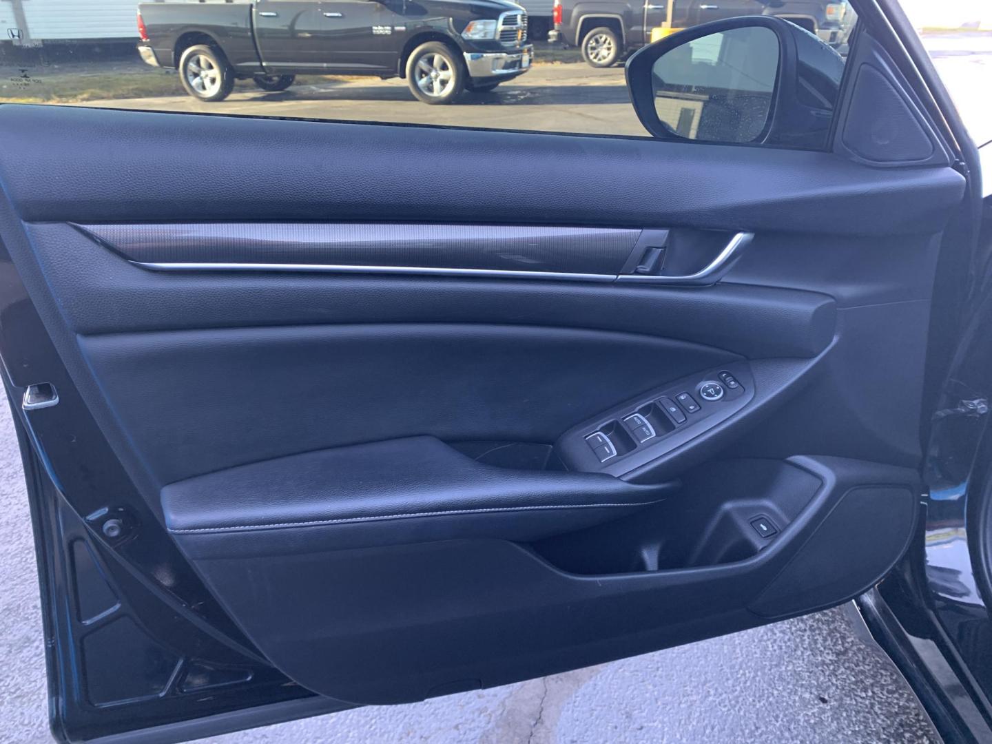 2018 BLACK /BLACK Honda Accord Sport CVT (1HGCV1F33JA) with an 1.5L L4 DOHC 16V engine, CVT transmission, located at 506 S. Kingshighway, Cape Girardeau, MO, 63703, (573) 235-5000, 37.294991, -89.553635 - 2018 Honda Accord Sport 106k Miles Front Wheel Drive 2.0L 4 Cyl. Automatic Remote Start Bluetooth Back Up Camera Cruise Power Windows/Locks/Mirrors We have financing available and we accept trades! Fill out a credit application on our website or come by today! If you - Photo#15