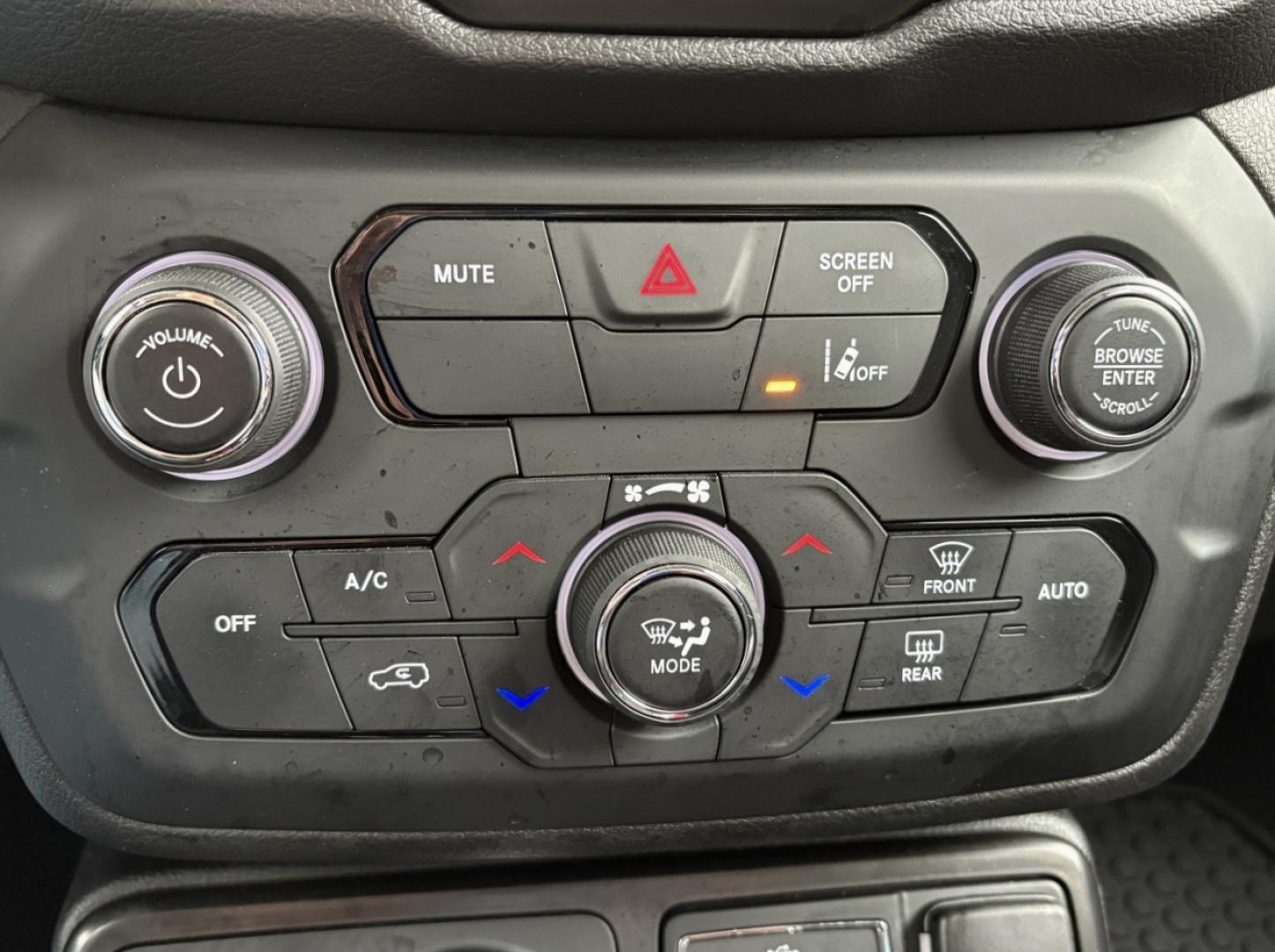 2022 WHITE /Black Jeep Renegade Trailhawk (ZACNJDC12NP) with an 1.3L 4 Cyl. engine, Automatic transmission, located at 2990 Old Orchard Rd., Jackson, MO, 63755, 37.354214, -89.612106 - 2022 Jeep Renegade Trailhawk 1-Owner 23xxx miles 4 Wheel Drive 1.3L 4 Cyl. Automatic Leather Navigation Power Driver Seat Heated Seats Heated Steering Wheel Backup Camera Bluetooth Remote Start Cruise Power Windows/Locks/Mirrors We have financing available and we accept trades! Fill - Photo#29