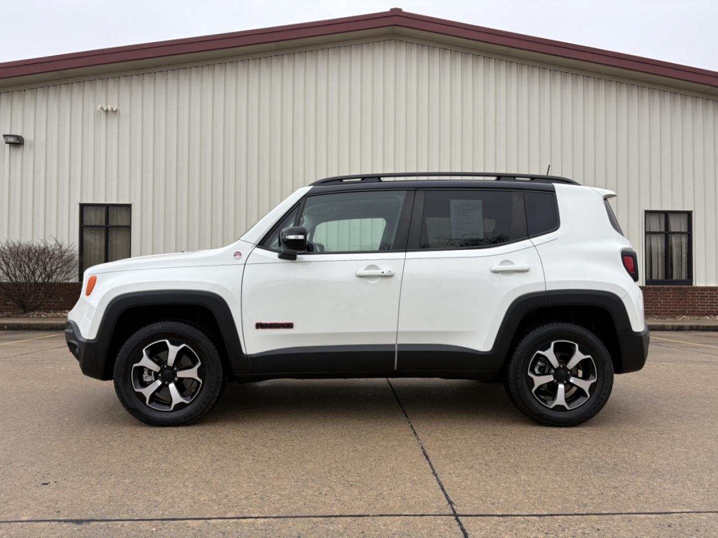2022 WHITE /Black Jeep Renegade Trailhawk (ZACNJDC12NP) with an 1.3L 4 Cyl. engine, Automatic transmission, located at 2990 Old Orchard Rd., Jackson, MO, 63755, 37.354214, -89.612106 - 2022 Jeep Renegade Trailhawk 1-Owner 23xxx miles 4 Wheel Drive 1.3L 4 Cyl. Automatic Leather Navigation Power Driver Seat Heated Seats Heated Steering Wheel Backup Camera Bluetooth Remote Start Cruise Power Windows/Locks/Mirrors We have financing available and we accept trades! Fill - Photo#9