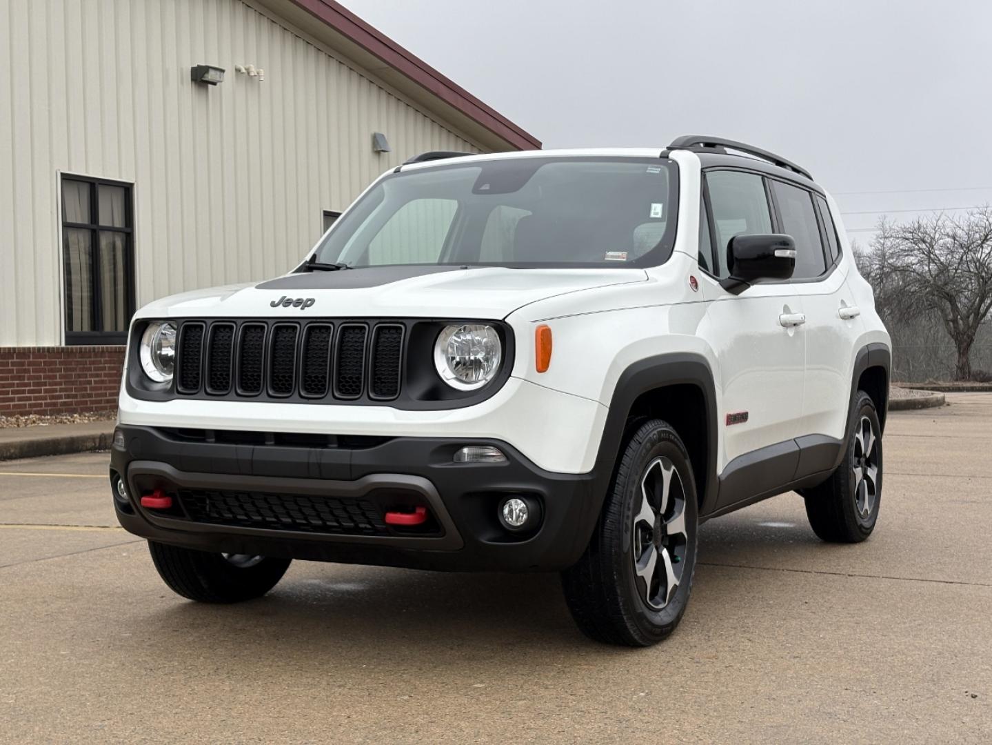 2022 WHITE /Black Jeep Renegade Trailhawk (ZACNJDC12NP) with an 1.3L 4 Cyl. engine, Automatic transmission, located at 2990 Old Orchard Rd., Jackson, MO, 63755, 37.354214, -89.612106 - 2022 Jeep Renegade Trailhawk 1-Owner 23xxx miles 4 Wheel Drive 1.3L 4 Cyl. Automatic Leather Navigation Power Driver Seat Heated Seats Heated Steering Wheel Backup Camera Bluetooth Remote Start Cruise Power Windows/Locks/Mirrors We have financing available and we accept trades! Fill - Photo#8