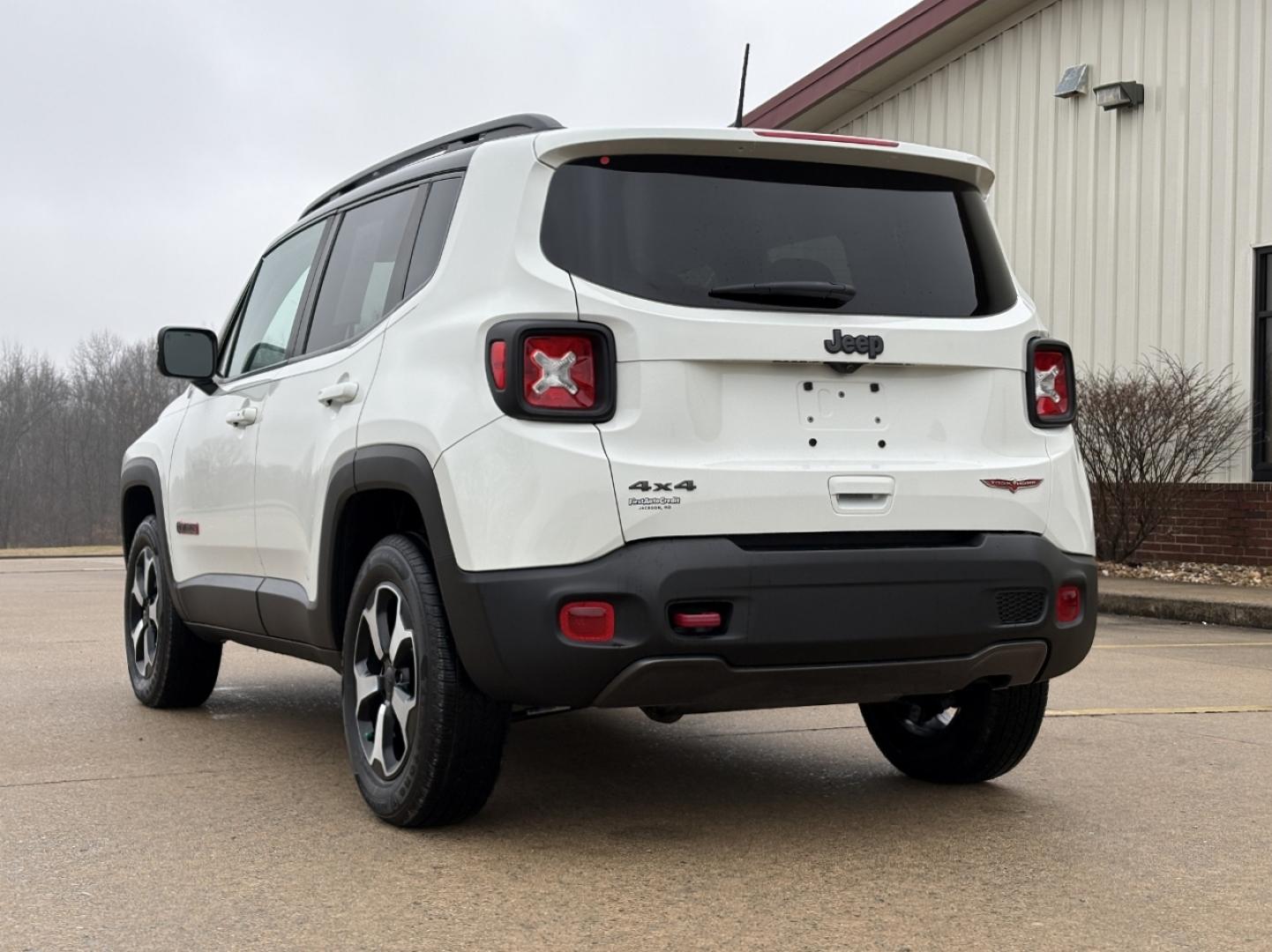 2022 WHITE /Black Jeep Renegade Trailhawk (ZACNJDC12NP) with an 1.3L 4 Cyl. engine, Automatic transmission, located at 2990 Old Orchard Rd., Jackson, MO, 63755, 37.354214, -89.612106 - 2022 Jeep Renegade Trailhawk 1-Owner 23xxx miles 4 Wheel Drive 1.3L 4 Cyl. Automatic Leather Navigation Power Driver Seat Heated Seats Heated Steering Wheel Backup Camera Bluetooth Remote Start Cruise Power Windows/Locks/Mirrors We have financing available and we accept trades! Fill - Photo#12