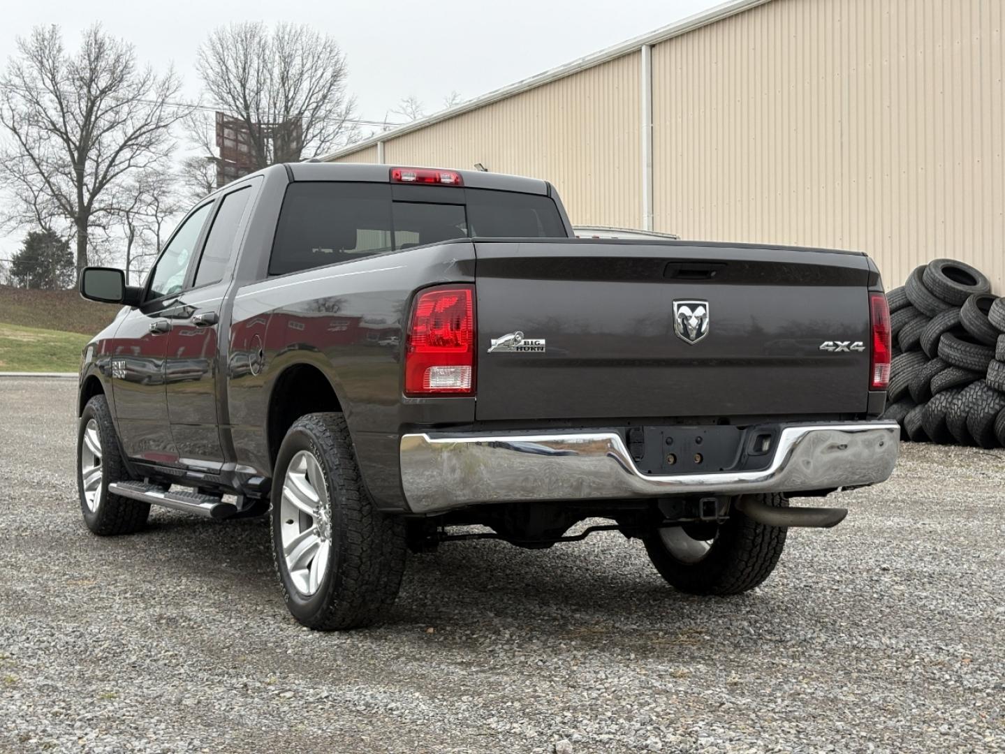 2014 GRAY /Gray RAM 1500 SLT Quad Cab 4WD (1C6RR7GG2ES) with an 3.6L V6 engine, Automatic transmission, located at 506 S. Kingshighway, Cape Girardeau, MO, 63703, (573) 235-5000, 37.294991, -89.553635 - 2014 Ram 1500 Big Horn 1-Owner 138xxx miles 4x4 3.6L V6 Automatic Power Driver Seat Bluetooth Remote Start Cruise Power Windows/Locks/Mirrors We have financing available and we accept trades! Fill out a credit application on our website or come by today! If you have any questions, give u - Photo#9