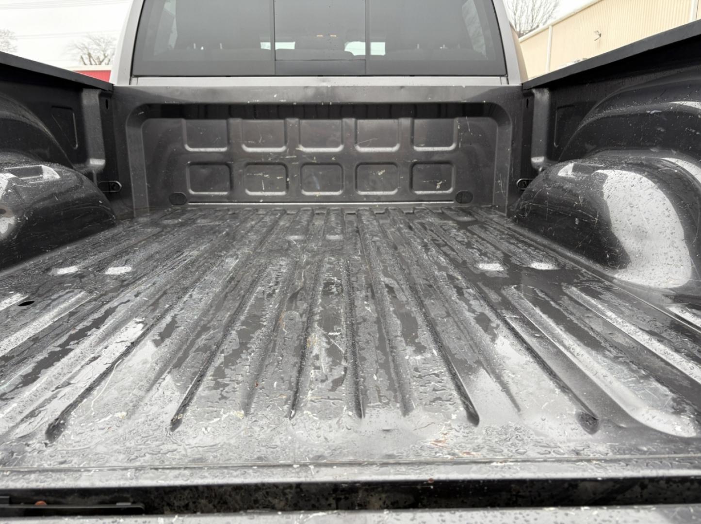 2014 GRAY /Gray RAM 1500 SLT Quad Cab 4WD (1C6RR7GG2ES) with an 3.6L V6 engine, Automatic transmission, located at 506 S. Kingshighway, Cape Girardeau, MO, 63703, (573) 235-5000, 37.294991, -89.553635 - 2014 Ram 1500 Big Horn 1-Owner 138xxx miles 4x4 3.6L V6 Automatic Power Driver Seat Bluetooth Remote Start Cruise Power Windows/Locks/Mirrors We have financing available and we accept trades! Fill out a credit application on our website or come by today! If you have any questions, give u - Photo#19