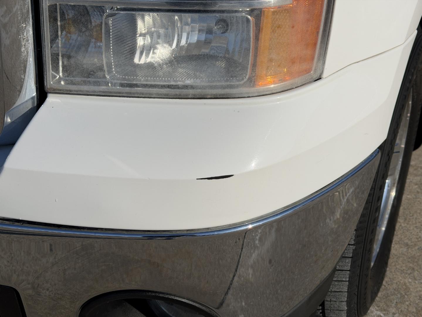 2010 WHITE /Black GMC Sierra 1500 SLT Ext. Cab 4WD (1GTSKWE31AZ) with an 5.3L V8 engine, Automatic transmission, located at 2990 Old Orchard Rd., Jackson, MO, 63755, 37.354214, -89.612106 - 2010 GMC Sierra 1500 SLT 163xxx miles 4x4 5.3L V8 Automatic Power/Heated Seats Remote Start Cruise Power Windows/Locks/Mirrors We have financing available and we accept trades! Fill out a credit application on our website or come by today! If you have any questions, give us a call at (573) - Photo#39