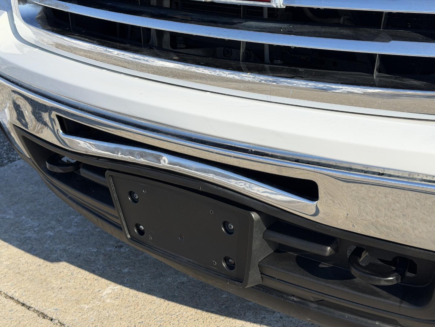 2010 WHITE /Black GMC Sierra 1500 SLT Ext. Cab 4WD (1GTSKWE31AZ) with an 5.3L V8 engine, Automatic transmission, located at 2990 Old Orchard Rd., Jackson, MO, 63755, 37.354214, -89.612106 - 2010 GMC Sierra 1500 SLT 163xxx miles 4x4 5.3L V8 Automatic Power/Heated Seats Remote Start Cruise Power Windows/Locks/Mirrors We have financing available and we accept trades! Fill out a credit application on our website or come by today! If you have any questions, give us a call at (573) - Photo#38