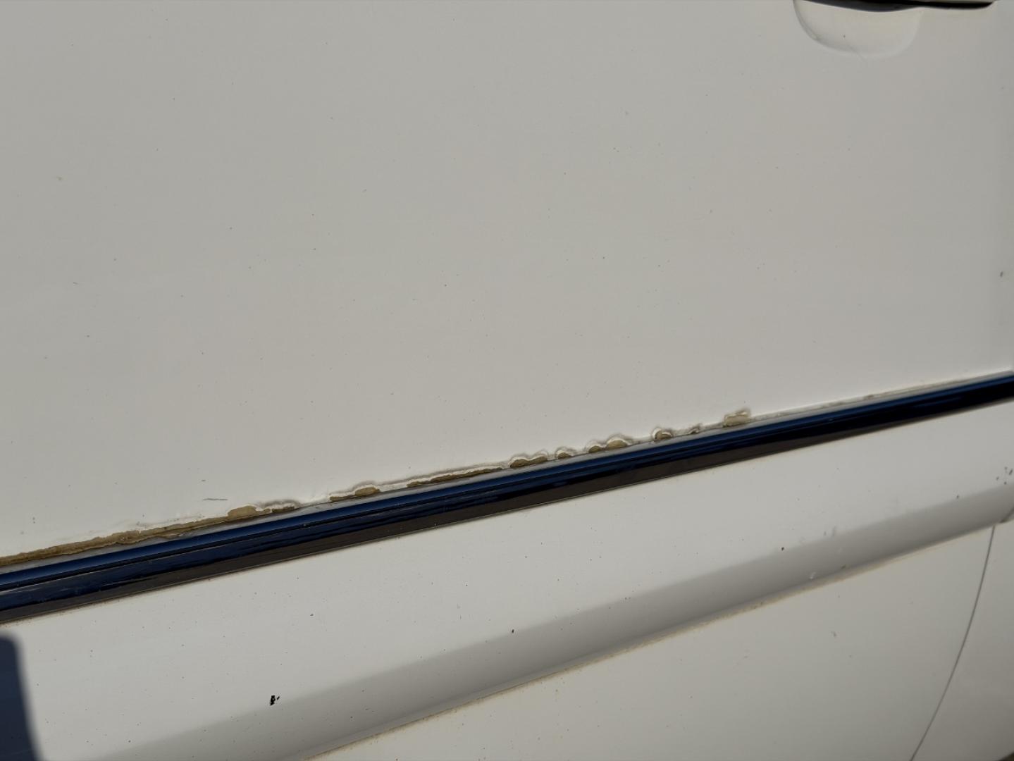 2010 WHITE /Black GMC Sierra 1500 SLT Ext. Cab 4WD (1GTSKWE31AZ) with an 5.3L V8 engine, Automatic transmission, located at 2990 Old Orchard Rd., Jackson, MO, 63755, 37.354214, -89.612106 - 2010 GMC Sierra 1500 SLT 163xxx miles 4x4 5.3L V8 Automatic Power/Heated Seats Remote Start Cruise Power Windows/Locks/Mirrors We have financing available and we accept trades! Fill out a credit application on our website or come by today! If you have any questions, give us a call at (573) - Photo#43