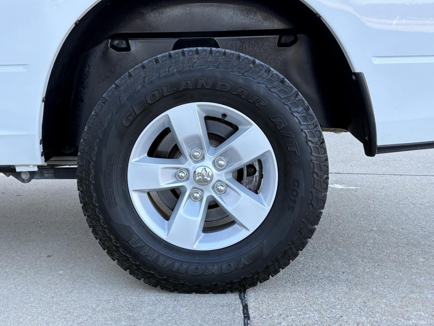 2022 WHITE /Gray RAM 1500 SLT Crew Cab SWB 4WD (3C6RR7LG1NG) with an 3.6L V6 engine, Automatic transmission, located at 2990 Old Orchard Rd., Jackson, MO, 63755, 37.354214, -89.612106 - 2022 Ram 1500 Classic SLT 1-Owner 31xxx miles 4x4 3.6L V6 Automatic Backup Camera Bluetooth Cruise Power Windows/Locks/Mirrors We have financing available and we accept trades! Fill out a credit application on our website or come by today! If you have any questions, give us a call at (573 - Photo#32