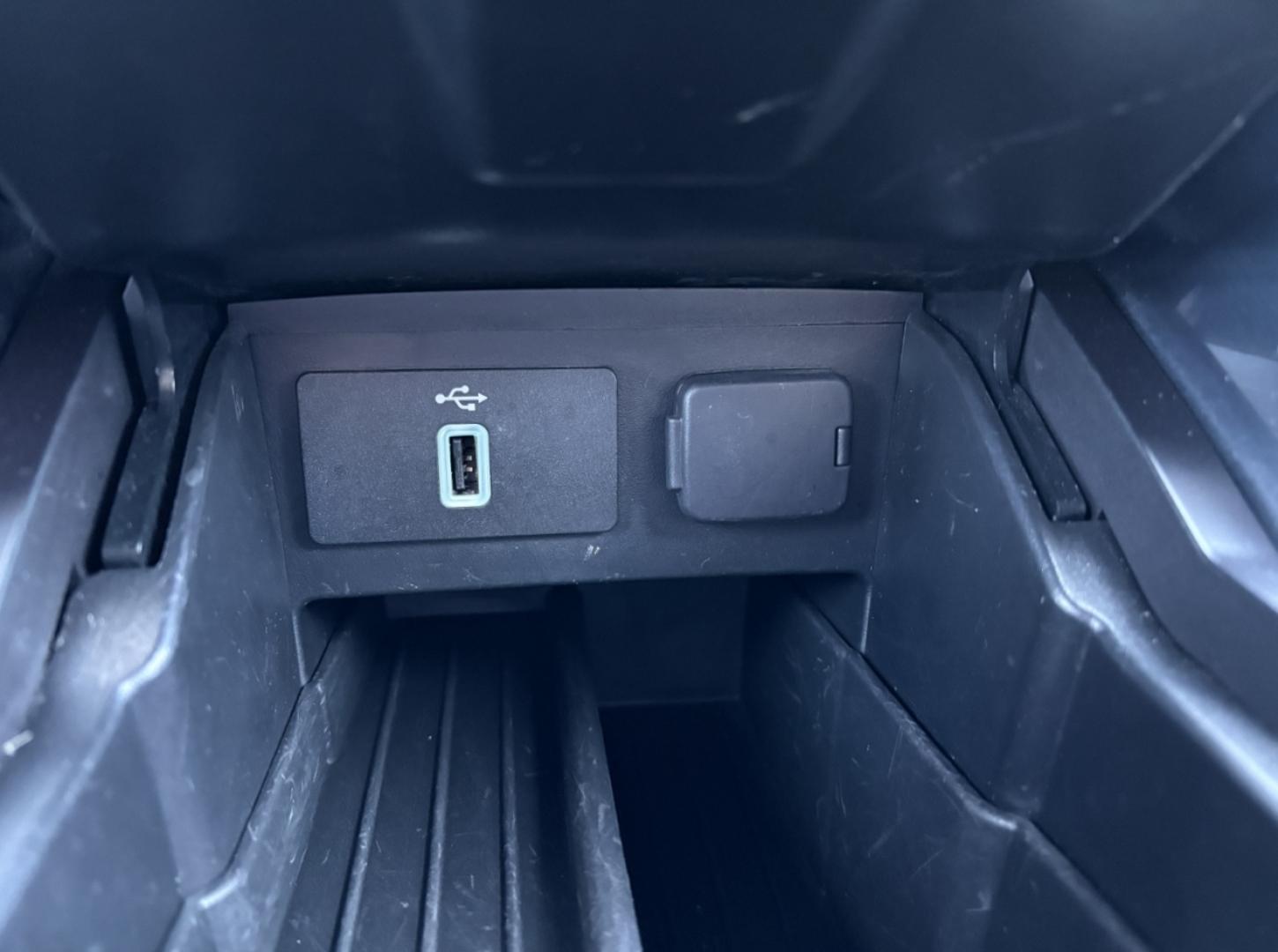 2019 GRAY /Black Ford Explorer Sport 4WD (1FM5K8GTXKG) with an 3.5L V6 engine, Automatic transmission, located at 2990 Old Orchard Rd., Jackson, MO, 63755, 37.354214, -89.612106 - 2019 Ford Explorer Sport 69xxx miles 4 Wheel Drive 3.5L V6 Automatic Leather 3rd Row Navigation Power/Heated Seats Heated Steering Wheel Backup Camera Bluetooth Remote Start Cruise Power Windows/Locks/Mirrors We have financing available and we accept trades! Fill out a credit applicat - Photo#31