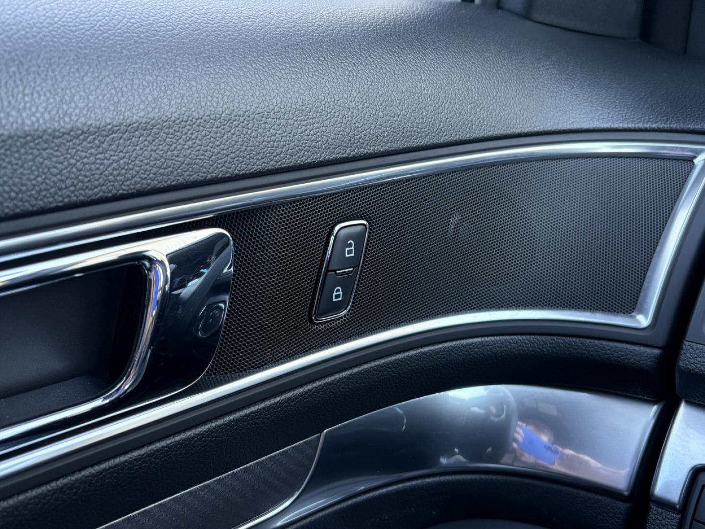 2019 GRAY /Black Ford Explorer Sport 4WD (1FM5K8GTXKG) with an 3.5L V6 engine, Automatic transmission, located at 2990 Old Orchard Rd., Jackson, MO, 63755, 37.354214, -89.612106 - 2019 Ford Explorer Sport 69xxx miles 4 Wheel Drive 3.5L V6 Automatic Leather 3rd Row Navigation Power/Heated Seats Heated Steering Wheel Backup Camera Bluetooth Remote Start Cruise Power Windows/Locks/Mirrors We have financing available and we accept trades! Fill out a credit applicat - Photo#33