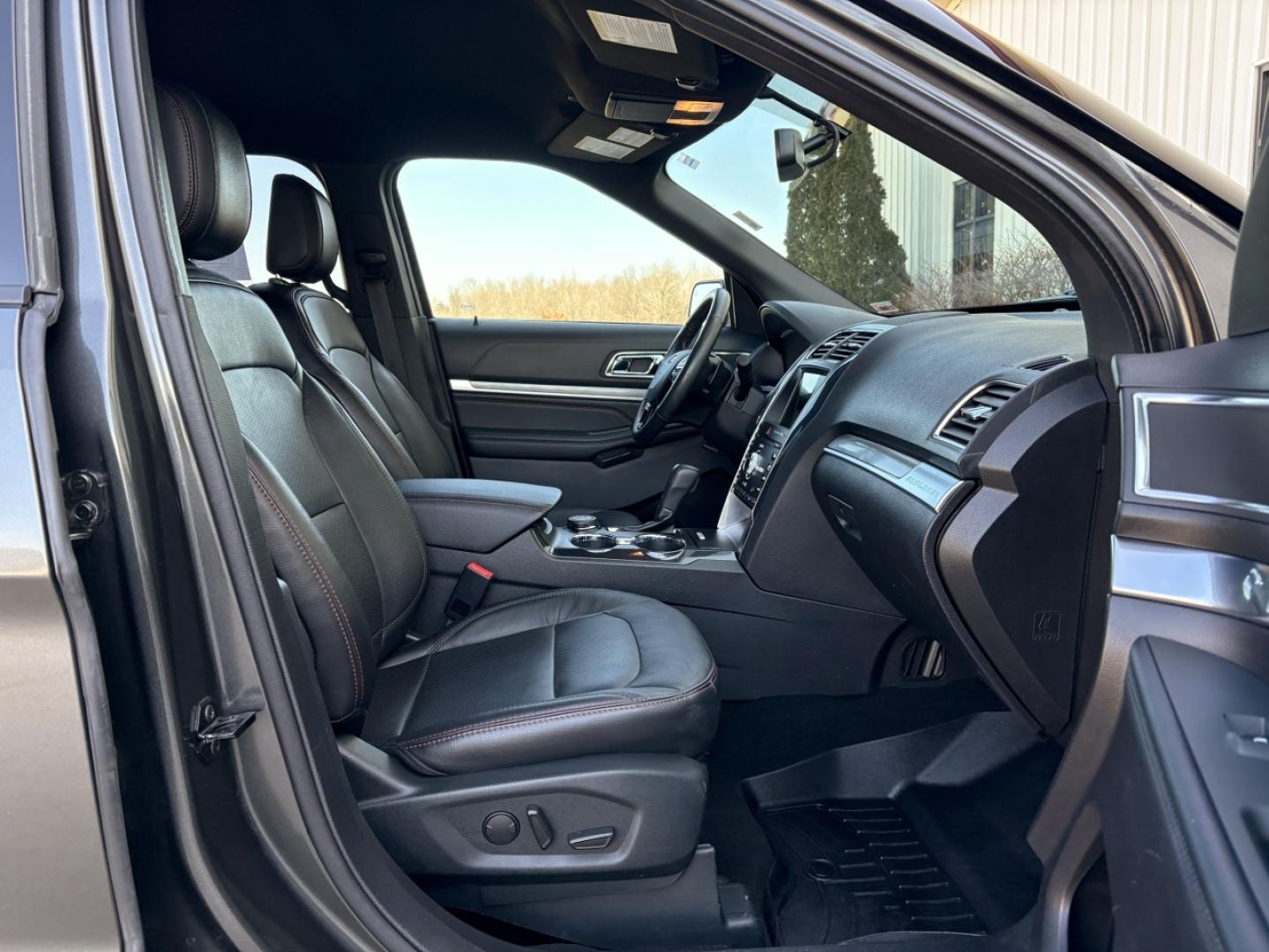 2019 GRAY /Black Ford Explorer Sport 4WD (1FM5K8GTXKG) with an 3.5L V6 engine, Automatic transmission, located at 2990 Old Orchard Rd., Jackson, MO, 63755, 37.354214, -89.612106 - 2019 Ford Explorer Sport 69xxx miles 4 Wheel Drive 3.5L V6 Automatic Leather 3rd Row Navigation Power/Heated Seats Heated Steering Wheel Backup Camera Bluetooth Remote Start Cruise Power Windows/Locks/Mirrors We have financing available and we accept trades! Fill out a credit applicat - Photo#17