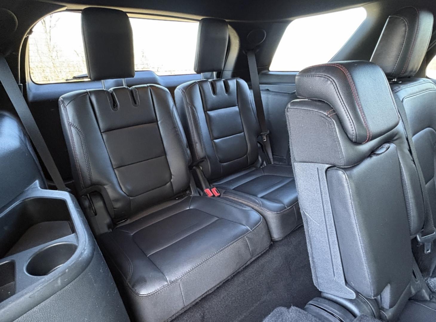 2019 GRAY /Black Ford Explorer Sport 4WD (1FM5K8GTXKG) with an 3.5L V6 engine, Automatic transmission, located at 2990 Old Orchard Rd., Jackson, MO, 63755, 37.354214, -89.612106 - 2019 Ford Explorer Sport 69xxx miles 4 Wheel Drive 3.5L V6 Automatic Leather 3rd Row Navigation Power/Heated Seats Heated Steering Wheel Backup Camera Bluetooth Remote Start Cruise Power Windows/Locks/Mirrors We have financing available and we accept trades! Fill out a credit applicat - Photo#20