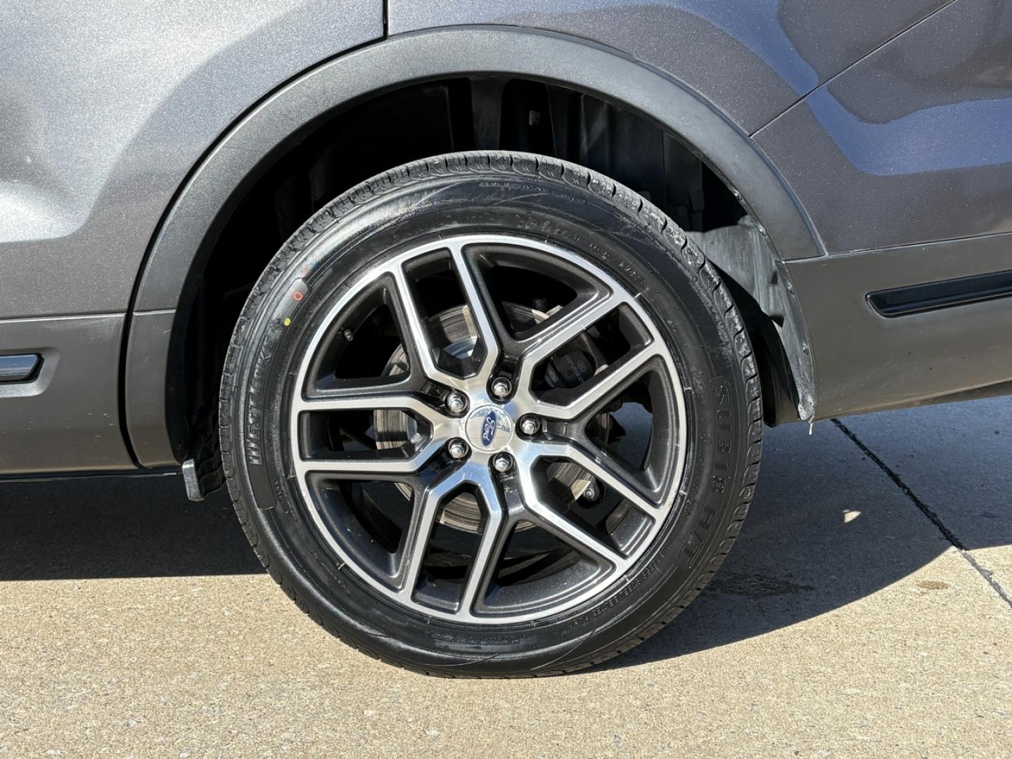 2019 GRAY /Black Ford Explorer Sport 4WD (1FM5K8GTXKG) with an 3.5L V6 engine, Automatic transmission, located at 2990 Old Orchard Rd., Jackson, MO, 63755, 37.354214, -89.612106 - 2019 Ford Explorer Sport 69xxx miles 4 Wheel Drive 3.5L V6 Automatic Leather 3rd Row Navigation Power/Heated Seats Heated Steering Wheel Backup Camera Bluetooth Remote Start Cruise Power Windows/Locks/Mirrors We have financing available and we accept trades! Fill out a credit applicat - Photo#42