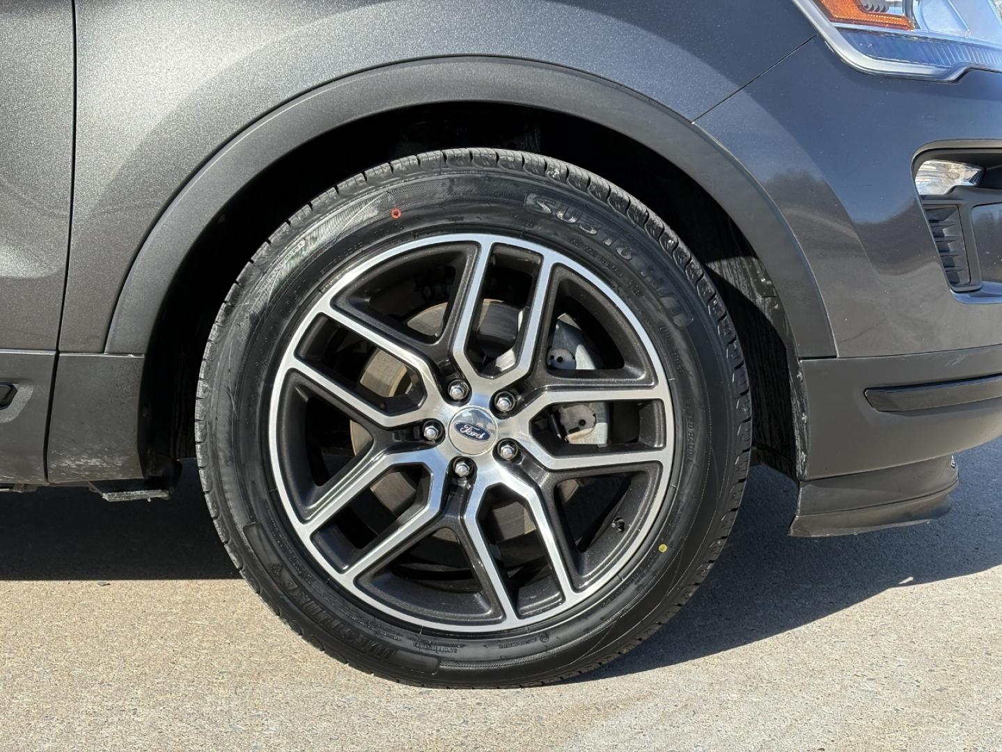 2019 GRAY /Black Ford Explorer Sport 4WD (1FM5K8GTXKG) with an 3.5L V6 engine, Automatic transmission, located at 2990 Old Orchard Rd., Jackson, MO, 63755, 37.354214, -89.612106 - 2019 Ford Explorer Sport 69xxx miles 4 Wheel Drive 3.5L V6 Automatic Leather 3rd Row Navigation Power/Heated Seats Heated Steering Wheel Backup Camera Bluetooth Remote Start Cruise Power Windows/Locks/Mirrors We have financing available and we accept trades! Fill out a credit applicat - Photo#44