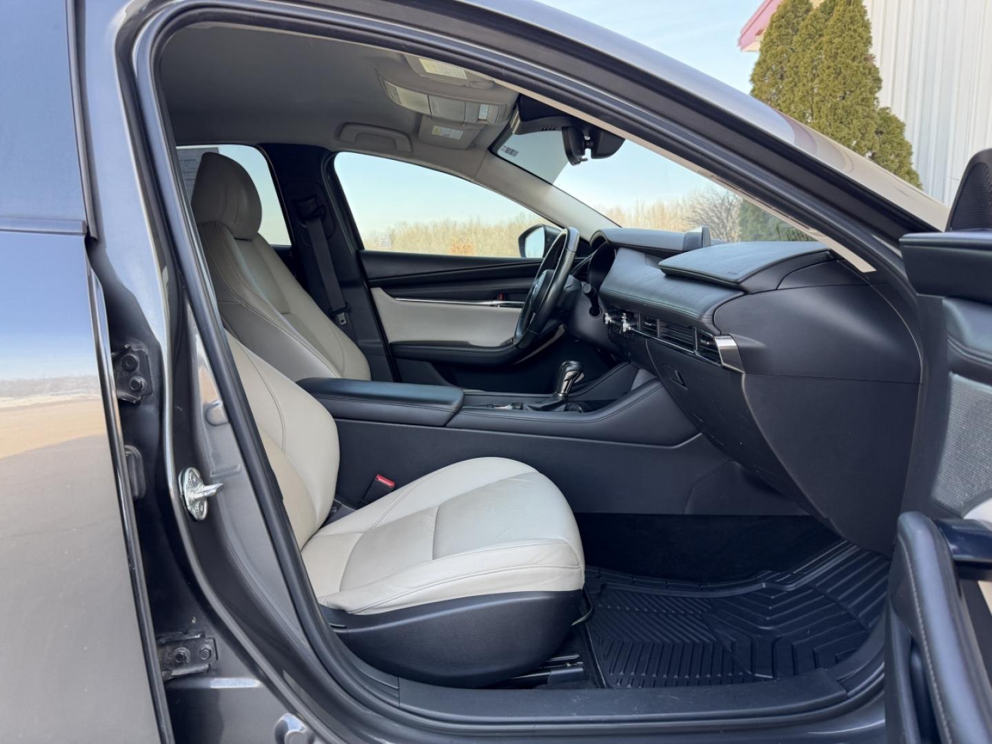 2019 GRAY /Tan Mazda MAZDA3 Preferred (JM1BPBDM6K1) with an 2.5L 4 Cyl. engine, Automatic transmission, located at 2990 Old Orchard Rd., Jackson, MO, 63755, 37.354214, -89.612106 - 2019 Mazda 3 Preferred 68xxx miles All Wheel Drive 2.5L 4 Cyl. Automatic Backup Camera Power Driver Seat Heated Seats Bluetooth Cruise Power Windows/Locks/Mirrors We have financing available and we accept trades! Fill out a credit application on our website or come by today! If you have - Photo#15