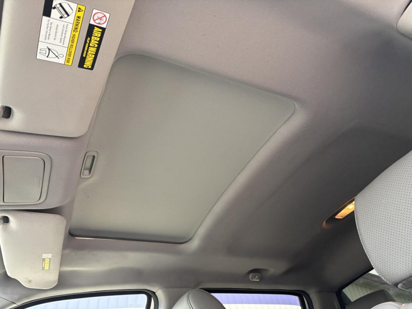 2013 WHITE /Gray Honda Ridgeline RTL (5FPYK1F50DB) with an 3.5L V6 engine, Automatic transmission, located at 2990 Old Orchard Rd., Jackson, MO, 63755, 37.354214, -89.612106 - 2013 Honda Ridgeline RTL 80xxx miles 4x4 3.5L V6 Automatic Leather Navigation Power/Heated Seats Backup Camera Sunroof Cruise Power Windows/Locks/Mirrors We have financing available and we accept trades! Fill out a credit application on our website or come by today! If you have any ques - Photo#6