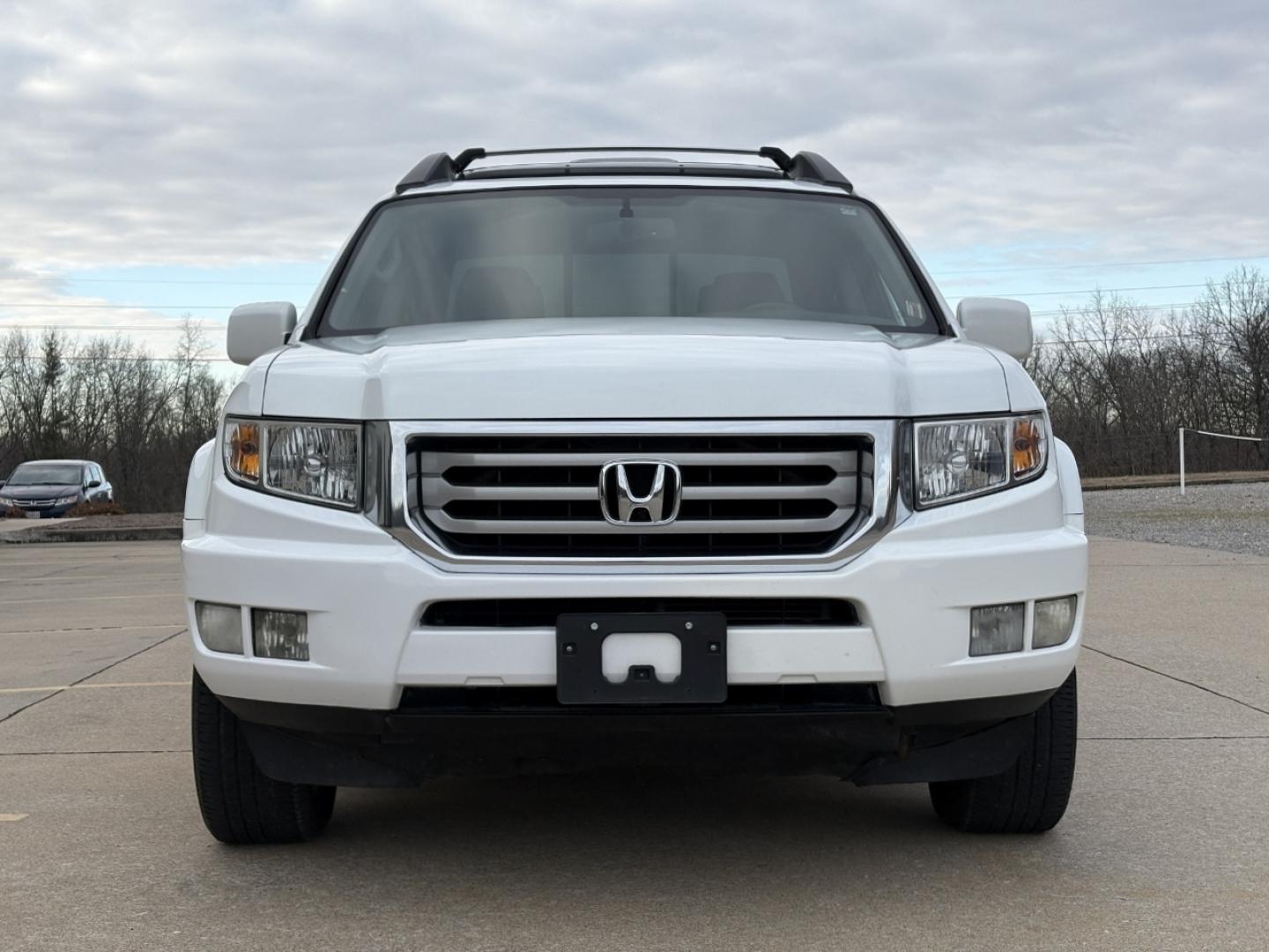 2013 WHITE /Gray Honda Ridgeline RTL (5FPYK1F50DB) with an 3.5L V6 engine, Automatic transmission, located at 2990 Old Orchard Rd., Jackson, MO, 63755, 37.354214, -89.612106 - 2013 Honda Ridgeline RTL 80xxx miles 4x4 3.5L V6 Automatic Leather Navigation Power/Heated Seats Backup Camera Sunroof Cruise Power Windows/Locks/Mirrors We have financing available and we accept trades! Fill out a credit application on our website or come by today! If you have any ques - Photo#14