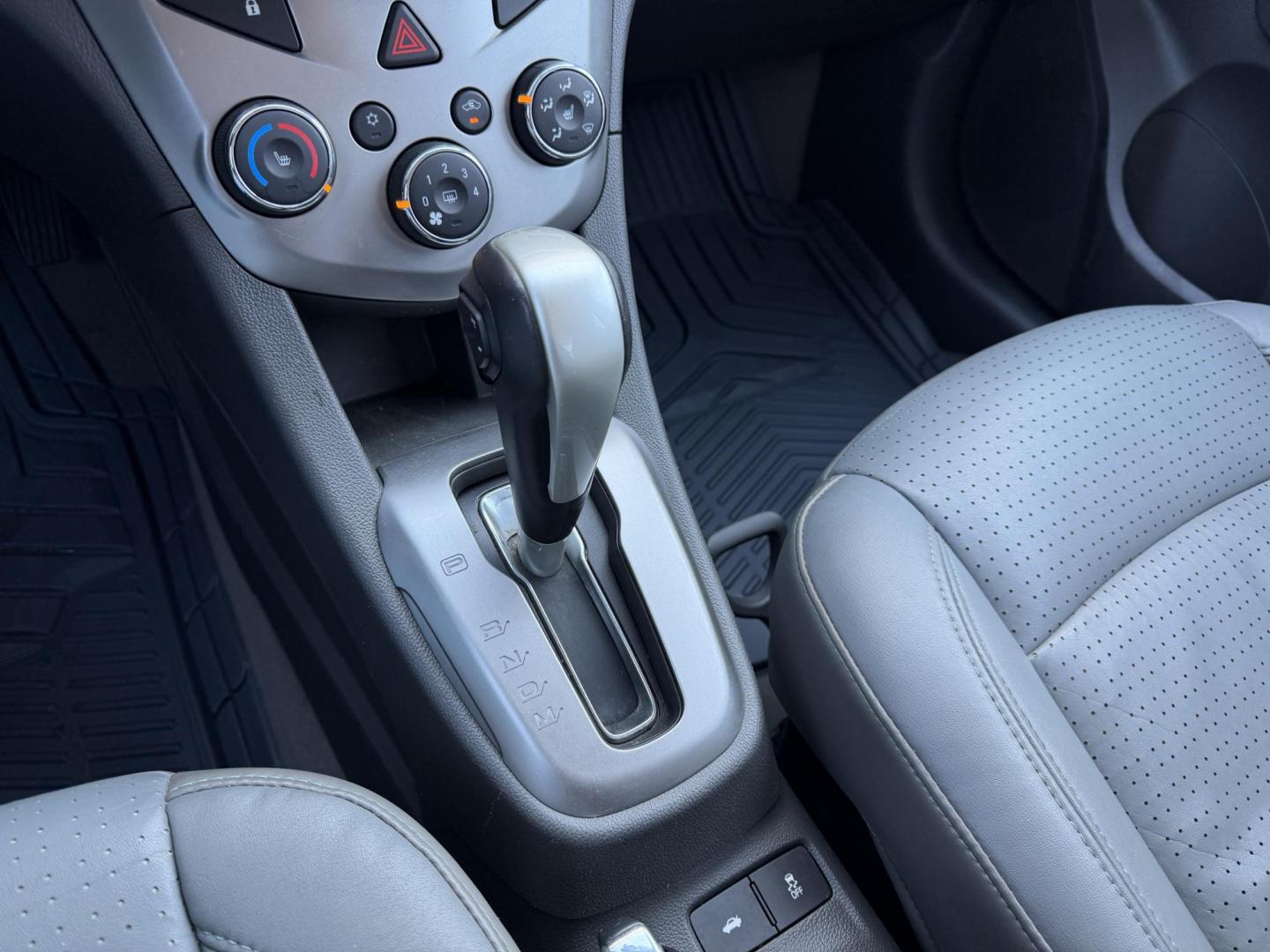 2017 SILVER /Gray Chevrolet Sonic Premier (1G1JF5SB5H4) with an 1.4L 4 Cyl. TURBO engine, Automatic transmission, located at 2990 Old Orchard Rd., Jackson, MO, 63755, 37.354214, -89.612106 - 2017 Chevrolet Sonic Premier 138xxx miles Front Wheel Drive 1.4L 4 Cyl. Automatic Leather Backup Camera Power Driver Seat Heated Seats Heated Steering Wheel Bluetooth Remote Start Cruise Power Windows/Locks/Mirrors We have financing available and we accept trades! Fill out a credit app - Photo#22