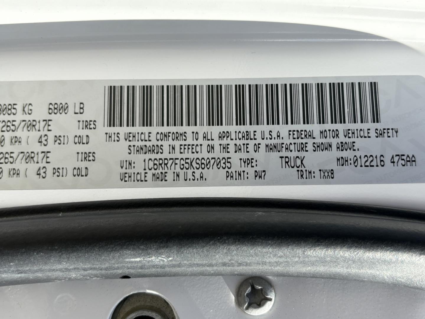 2019 WHITE /Gray RAM 1500 Tradesman Quad Cab 4WD (1C6RR7FG5KS) with an 3.6L V6 engine, Automatic transmission, located at 2990 Old Orchard Rd., Jackson, MO, 63755, 37.354214, -89.612106 - 2019 Ram 1500 Classic Tradesman 1-Owner 104xxx miles 4x4 3.6L V8 Automatic Vinyl Seats Backup Camera Bluetooth Cruise Power Windows/Locks/Mirrors We have financing available and we accept trades! Fill out a credit application on our website or come by today! If you have any questions, gi - Photo#47