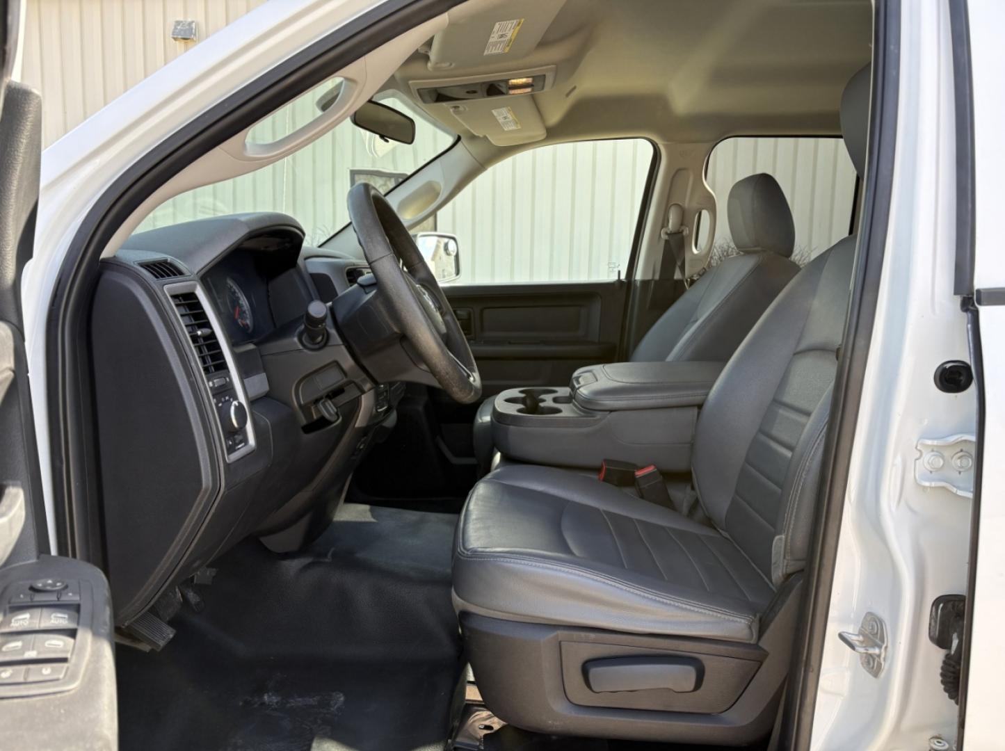 2019 WHITE /Gray RAM 1500 Tradesman Quad Cab 4WD (1C6RR7FG5KS) with an 3.6L V6 engine, Automatic transmission, located at 2990 Old Orchard Rd., Jackson, MO, 63755, 37.354214, -89.612106 - 2019 Ram 1500 Classic Tradesman 1-Owner 104xxx miles 4x4 3.6L V8 Automatic Vinyl Seats Backup Camera Bluetooth Cruise Power Windows/Locks/Mirrors We have financing available and we accept trades! Fill out a credit application on our website or come by today! If you have any questions, gi - Photo#12