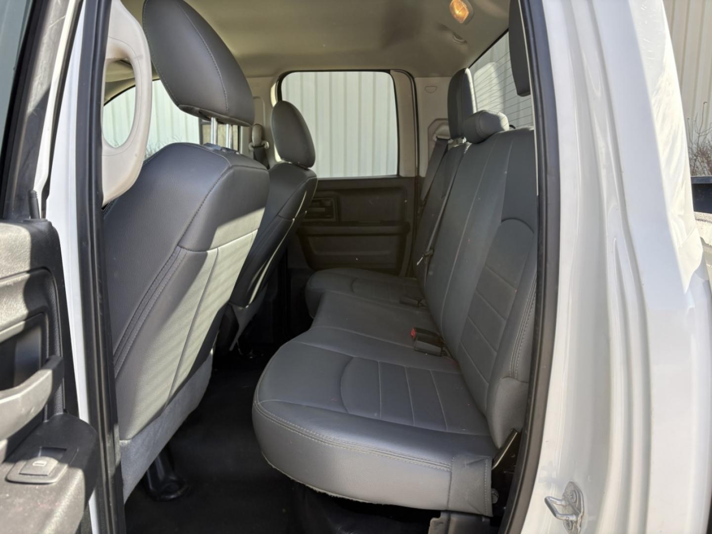 2019 WHITE /Gray RAM 1500 Tradesman Quad Cab 4WD (1C6RR7FG5KS) with an 3.6L V6 engine, Automatic transmission, located at 2990 Old Orchard Rd., Jackson, MO, 63755, 37.354214, -89.612106 - 2019 Ram 1500 Classic Tradesman 1-Owner 104xxx miles 4x4 3.6L V8 Automatic Vinyl Seats Backup Camera Bluetooth Cruise Power Windows/Locks/Mirrors We have financing available and we accept trades! Fill out a credit application on our website or come by today! If you have any questions, gi - Photo#15