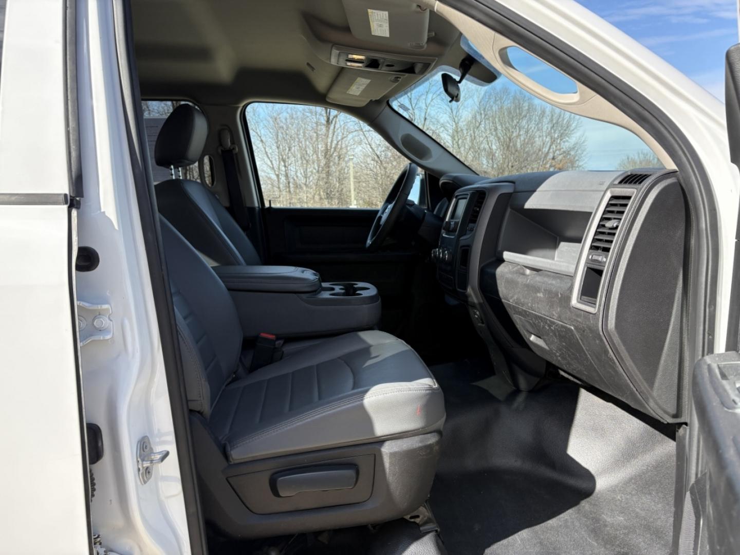 2019 WHITE /Gray RAM 1500 Tradesman Quad Cab 4WD (1C6RR7FG5KS) with an 3.6L V6 engine, Automatic transmission, located at 2990 Old Orchard Rd., Jackson, MO, 63755, 37.354214, -89.612106 - 2019 Ram 1500 Classic Tradesman 1-Owner 104xxx miles 4x4 3.6L V8 Automatic Vinyl Seats Backup Camera Bluetooth Cruise Power Windows/Locks/Mirrors We have financing available and we accept trades! Fill out a credit application on our website or come by today! If you have any questions, gi - Photo#14